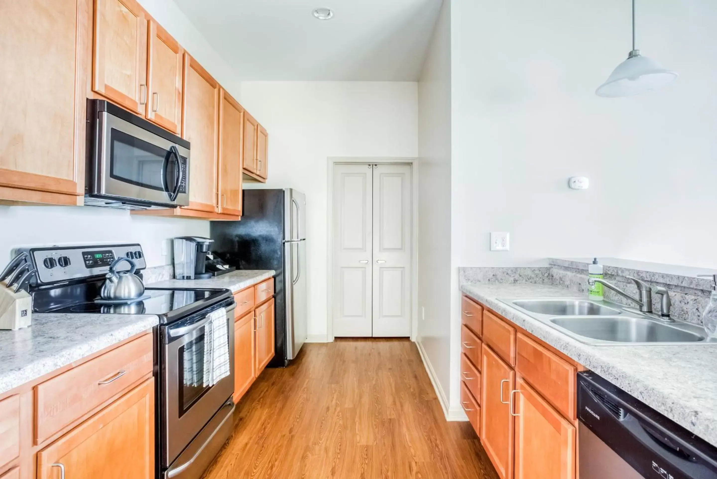 Kitchen or kitchenette, Kitchen/Kitchenette in Mint House Greenville - Downtown