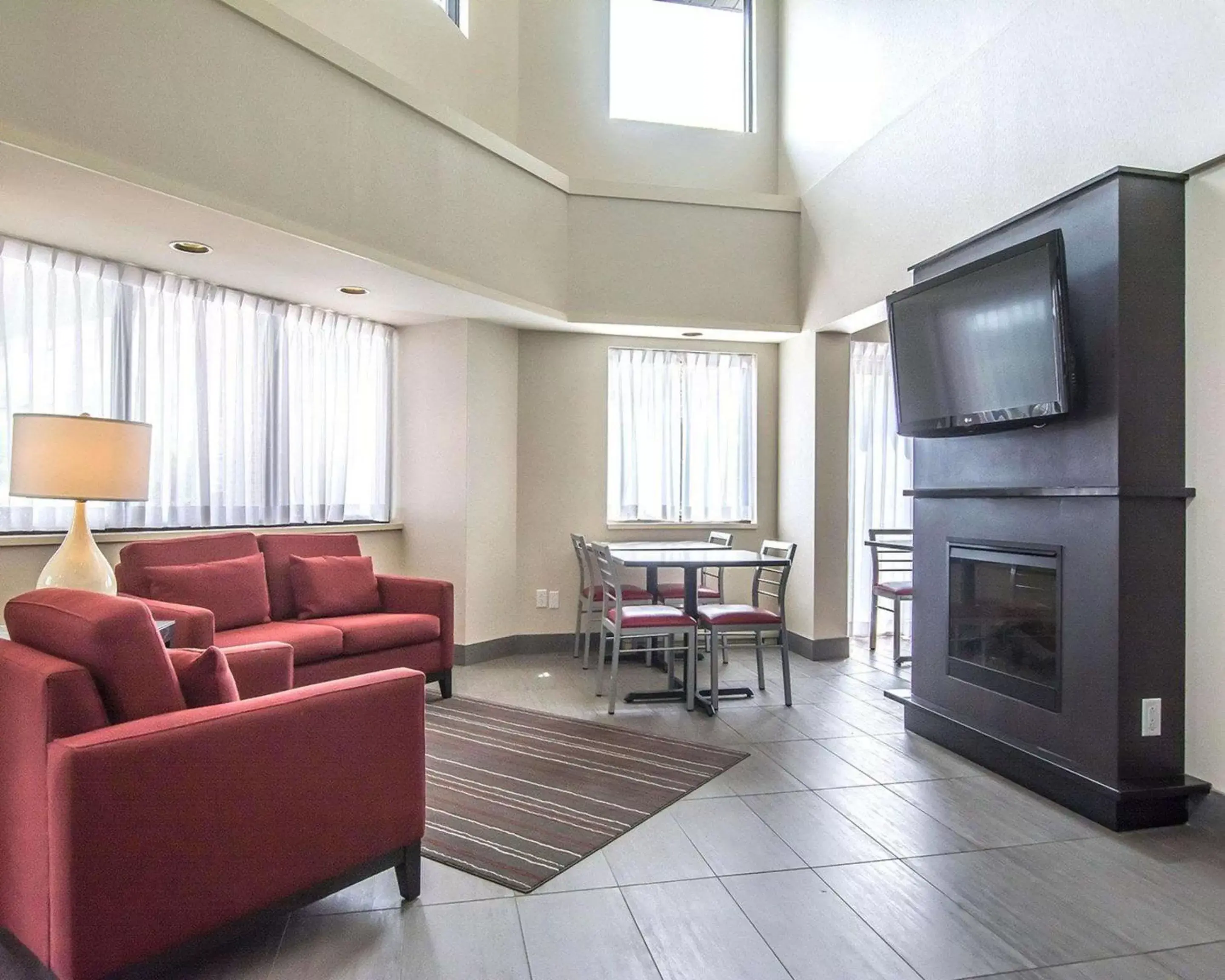 Lobby or reception, Seating Area in Comfort Inn Alma