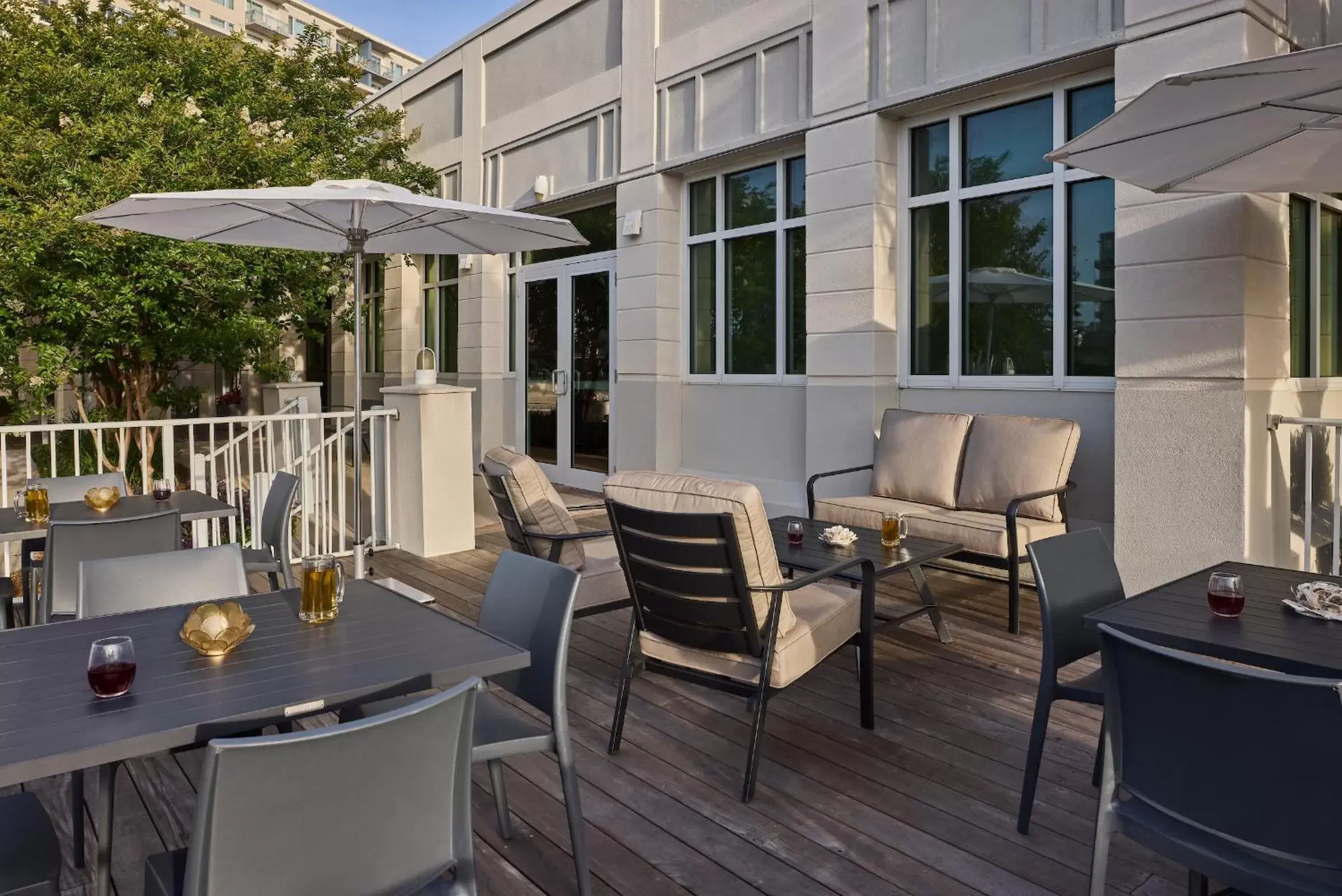 Patio in Holiday Inn Express & Suites Charleston DWTN -Westedge, an IHG Hotel