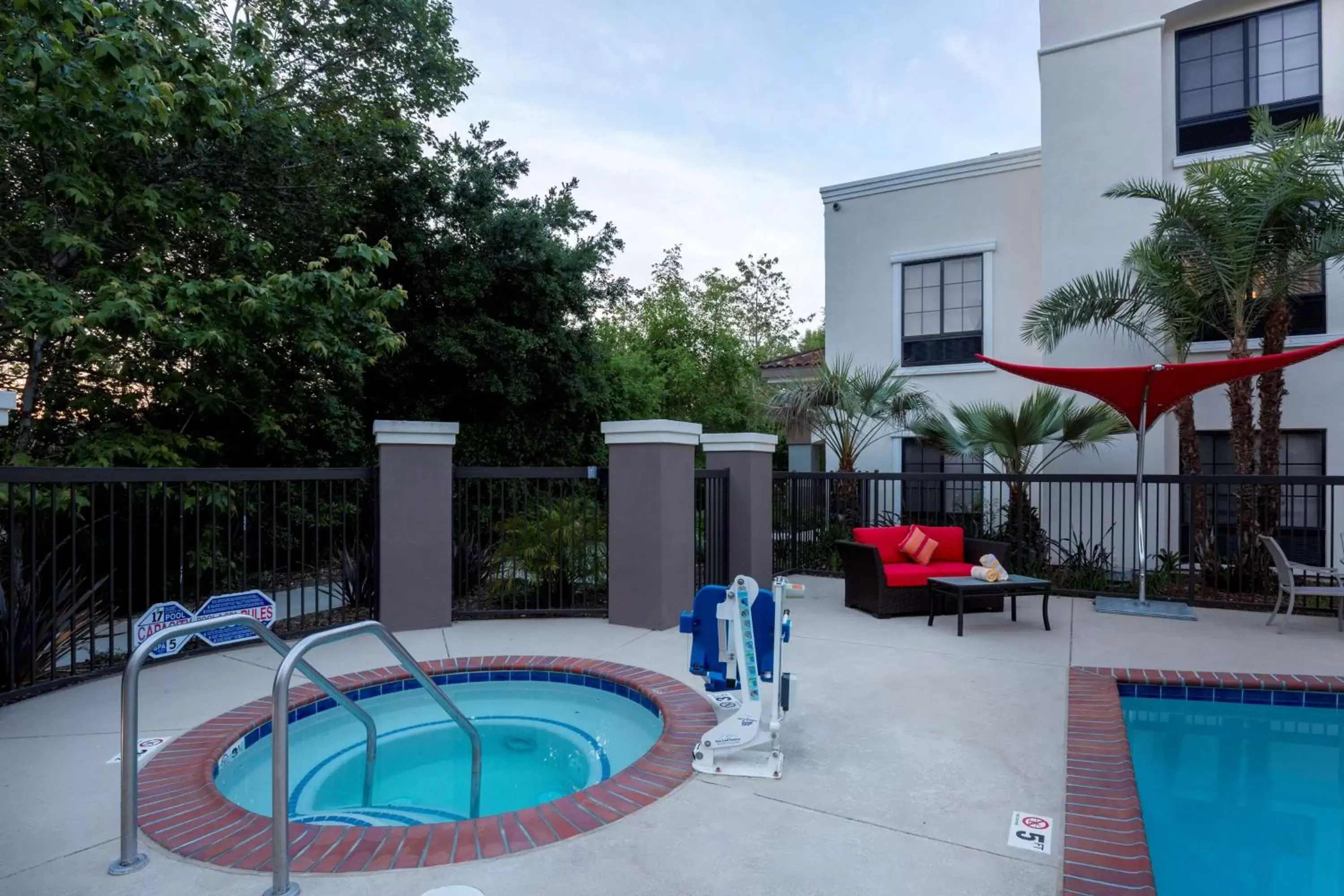 Pool view, Swimming Pool in Hampton Inn Santa Barbara/Goleta