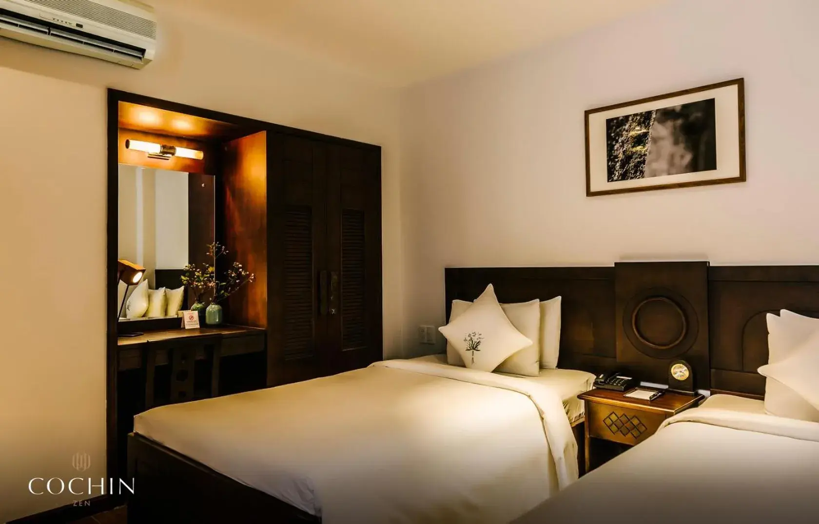 Bed in Cochin Zen Hotel