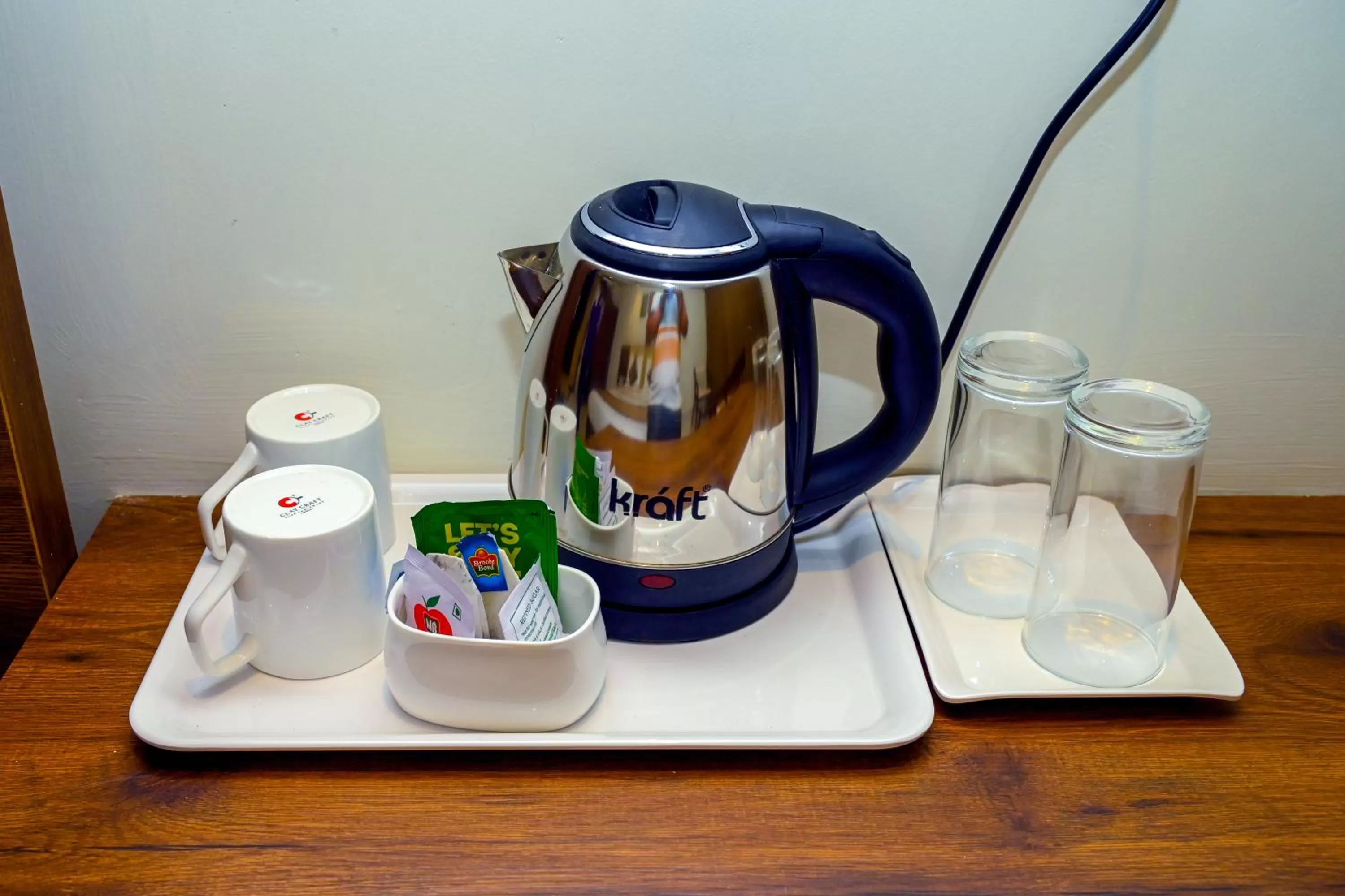 Coffee/tea facilities in Adyar Plaza Inn by RAK Rooms, Mangaluru