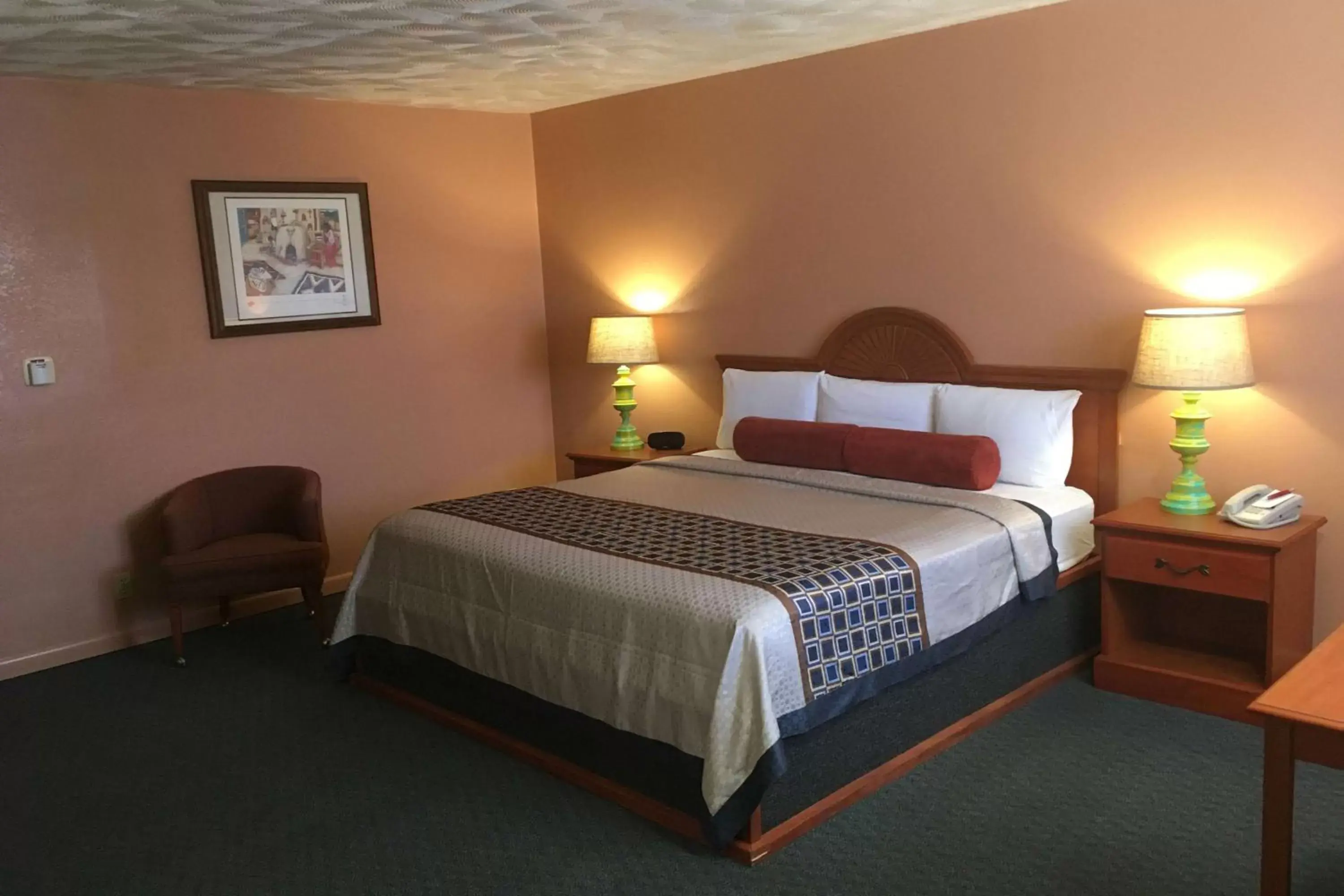 Photo of the whole room, Bed in Howard Johnson by Wyndham Raton