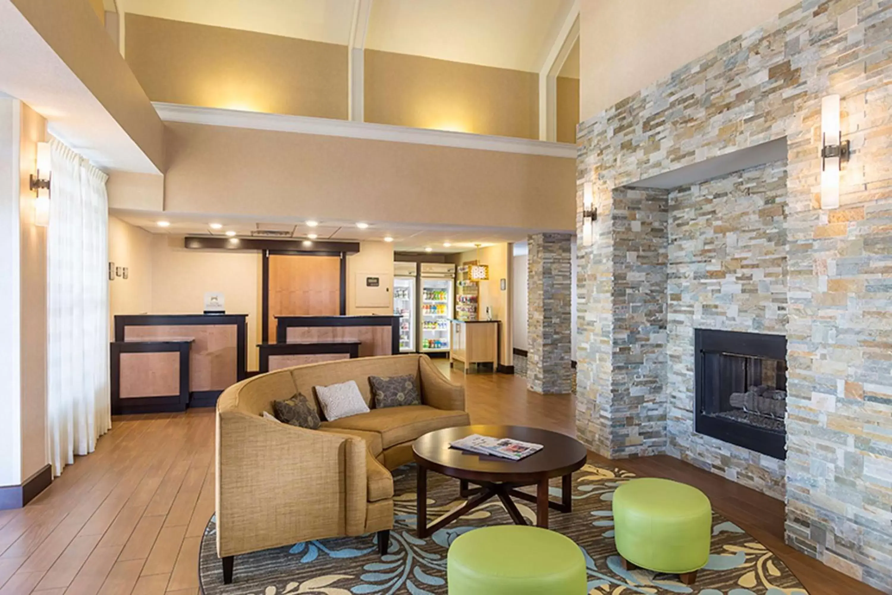 Lobby or reception, Lounge/Bar in Homewood Suites Grand Rapids