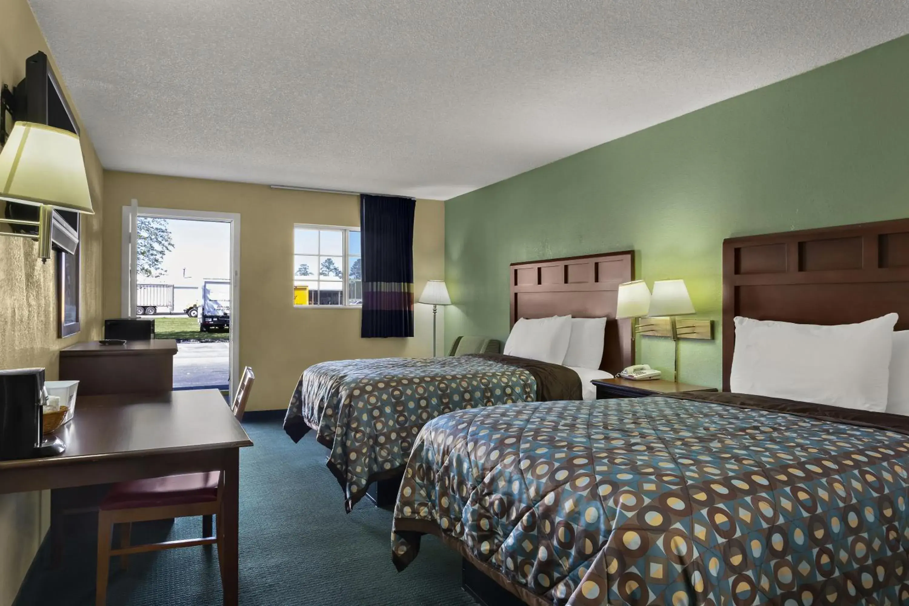 Bed in Americas Best Value Inn Edenton Bed in Americas Best Value Inn Edenton
