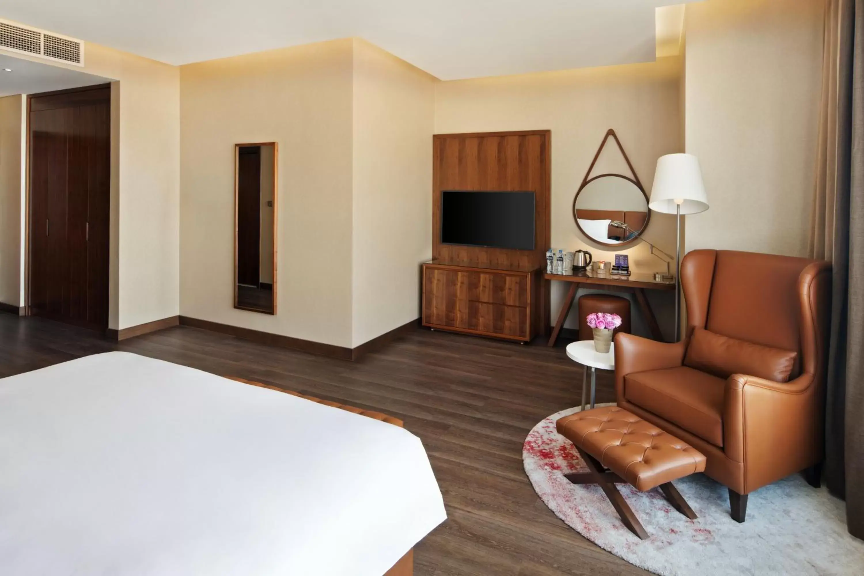 TV and multimedia, Seating Area in Radisson Blu Hotel, Dubai Canal View
