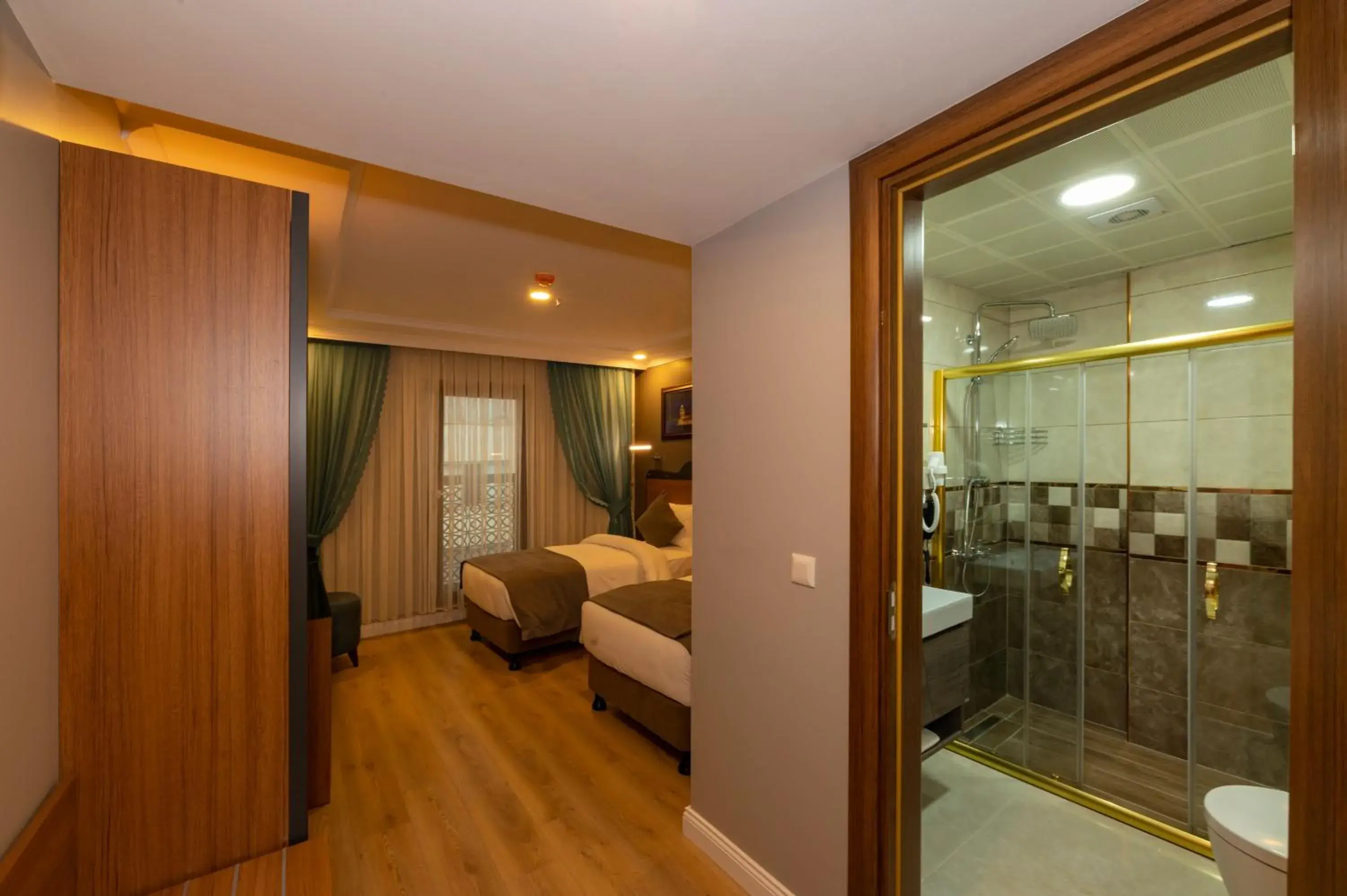 Massage, Bathroom in New Emin Hotel