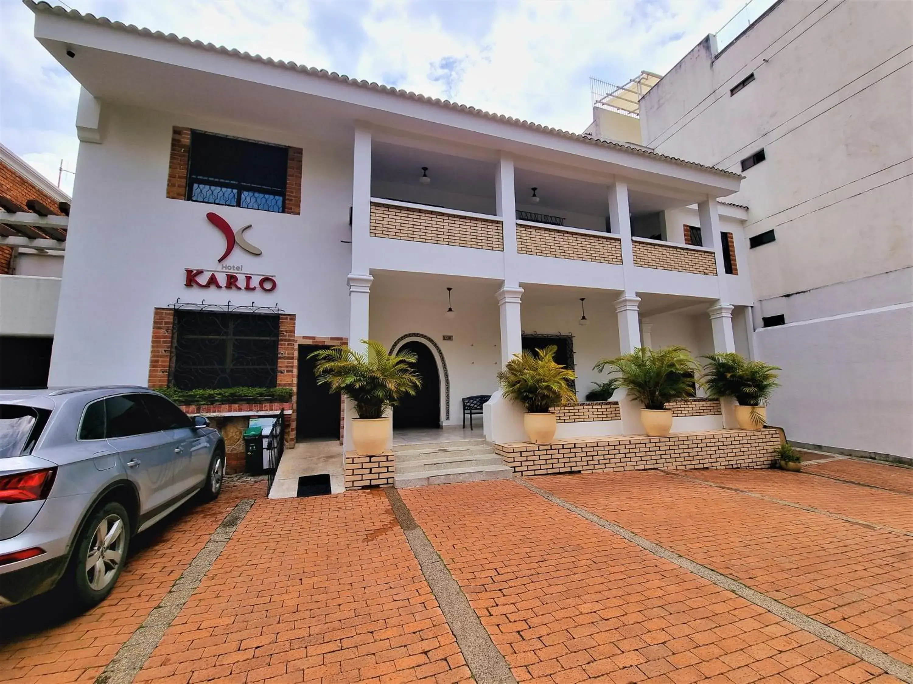 Property Building in Hotel Karlo