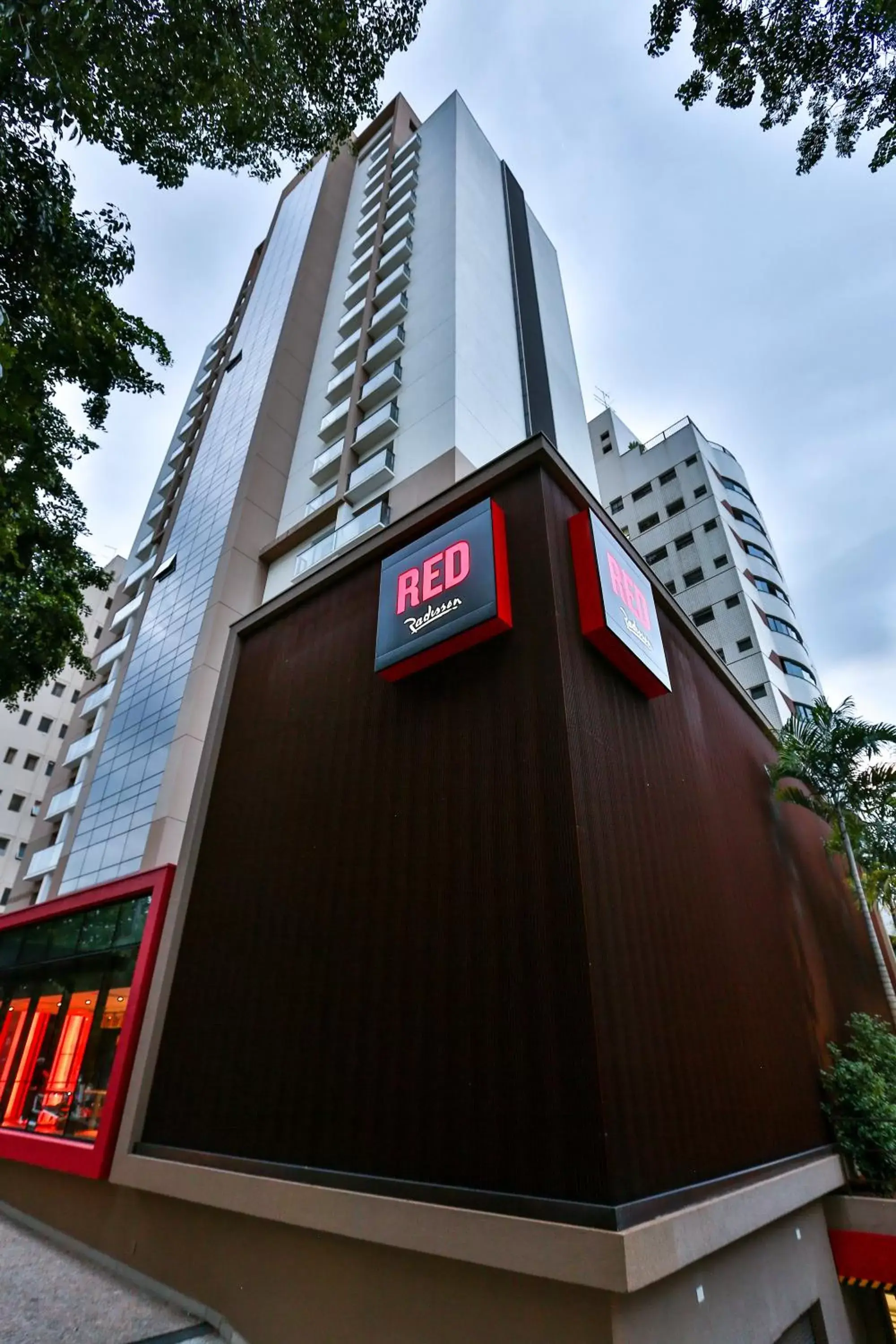 Facade/entrance, Property Building in Radisson RED Campinas