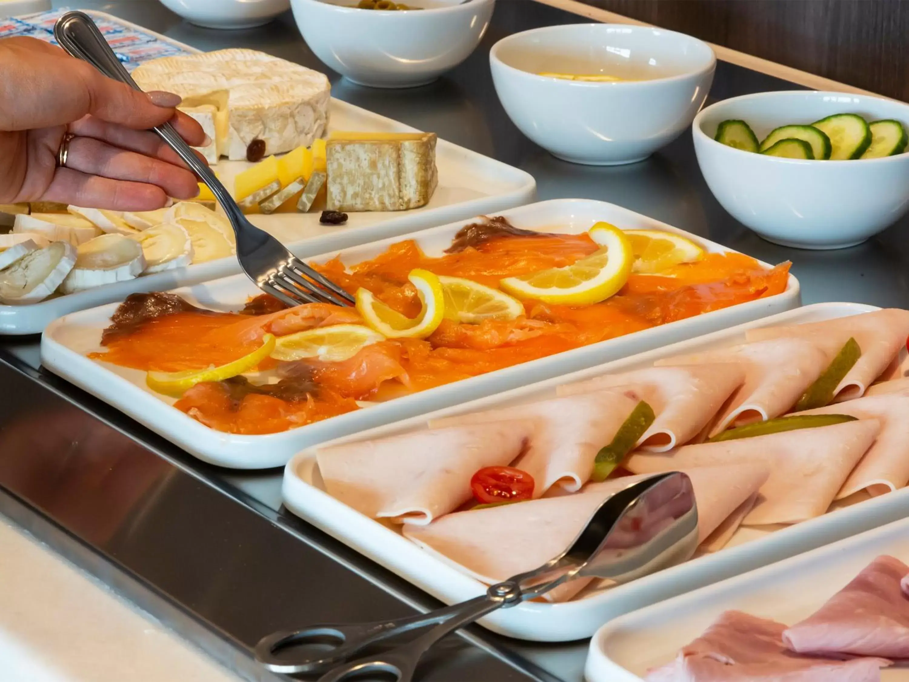 Food in Hôtel Roi Soleil Prestige Plaisir - St Quentin Food in Hôtel Roi Soleil Prestige Plaisir - St Quentin