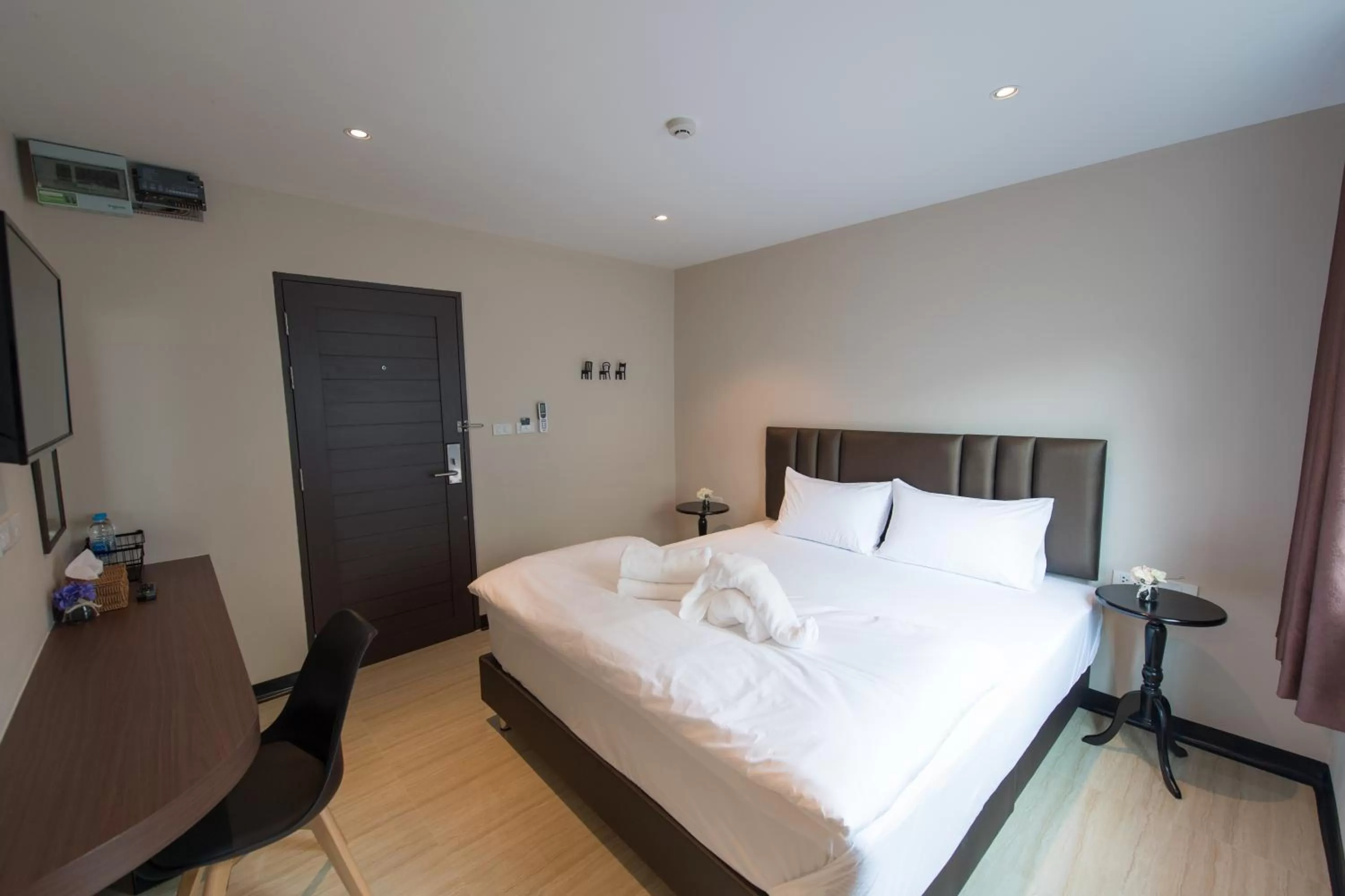 Bed in Let's Zzz Bangkok