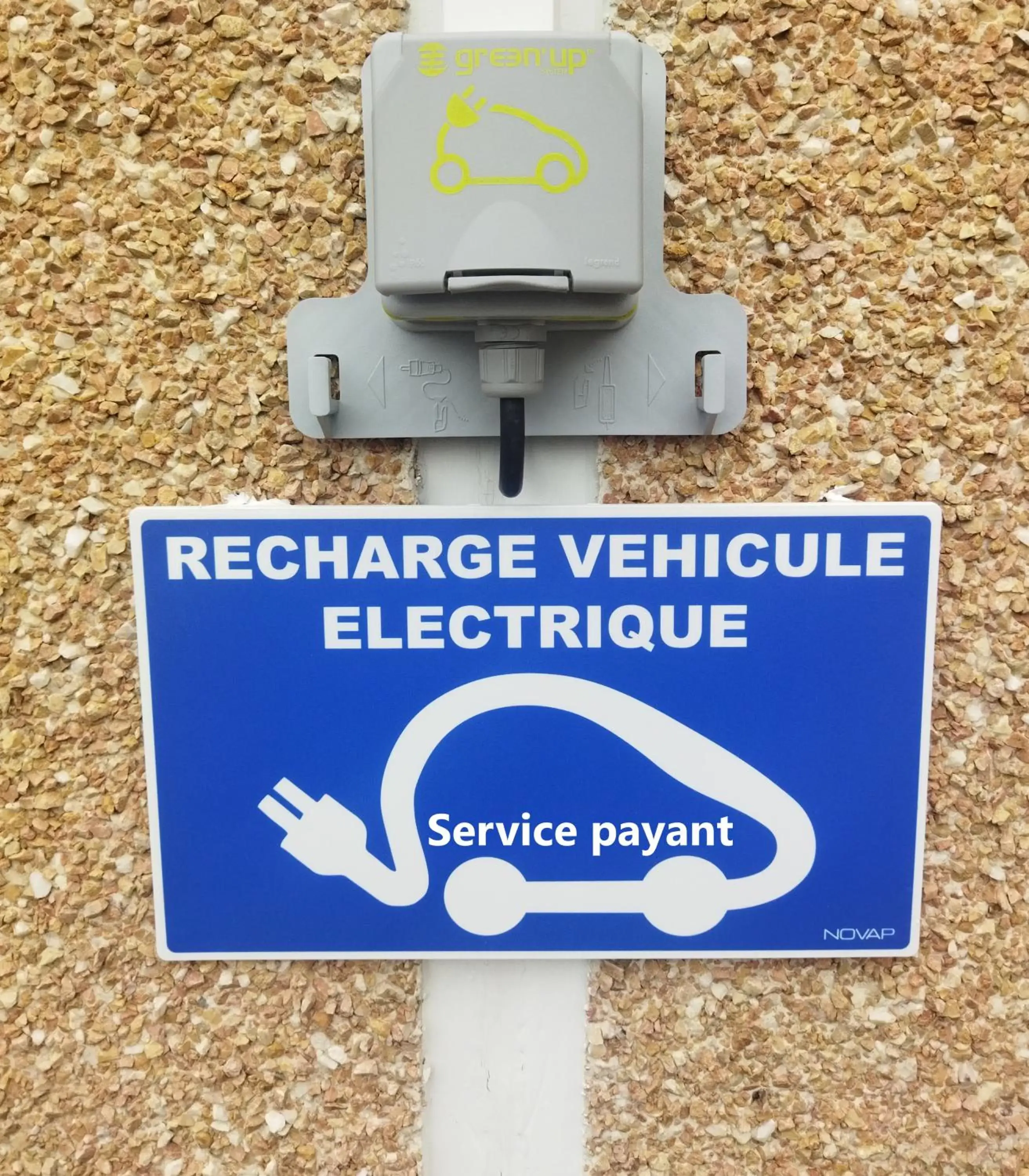 Parking, Property Logo/Sign in ibis budget Pontault Combault RN4 Marne La Vallée