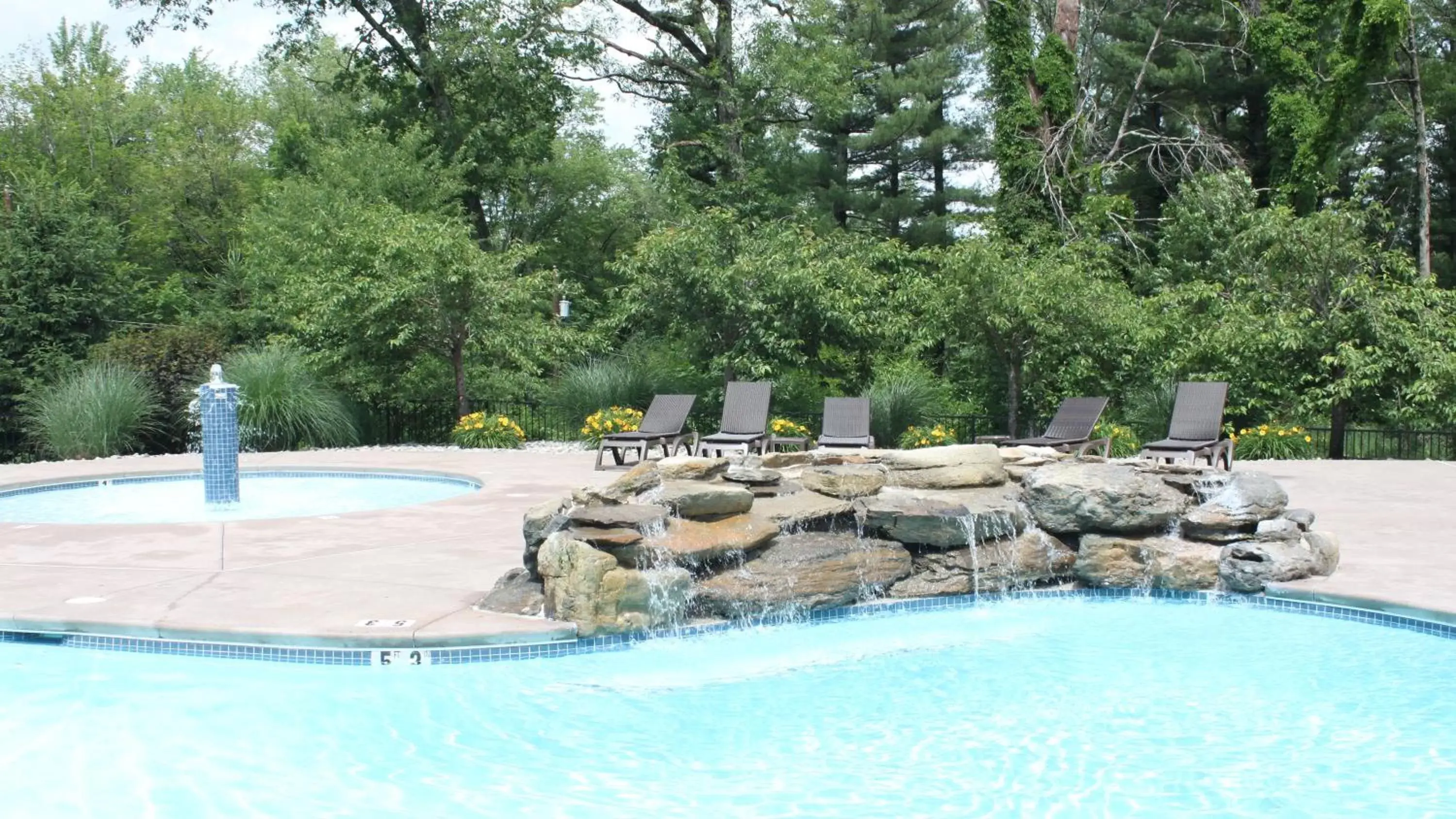 Pool view, Swimming Pool in Woodfield Manor - A Sundance Vacations Property