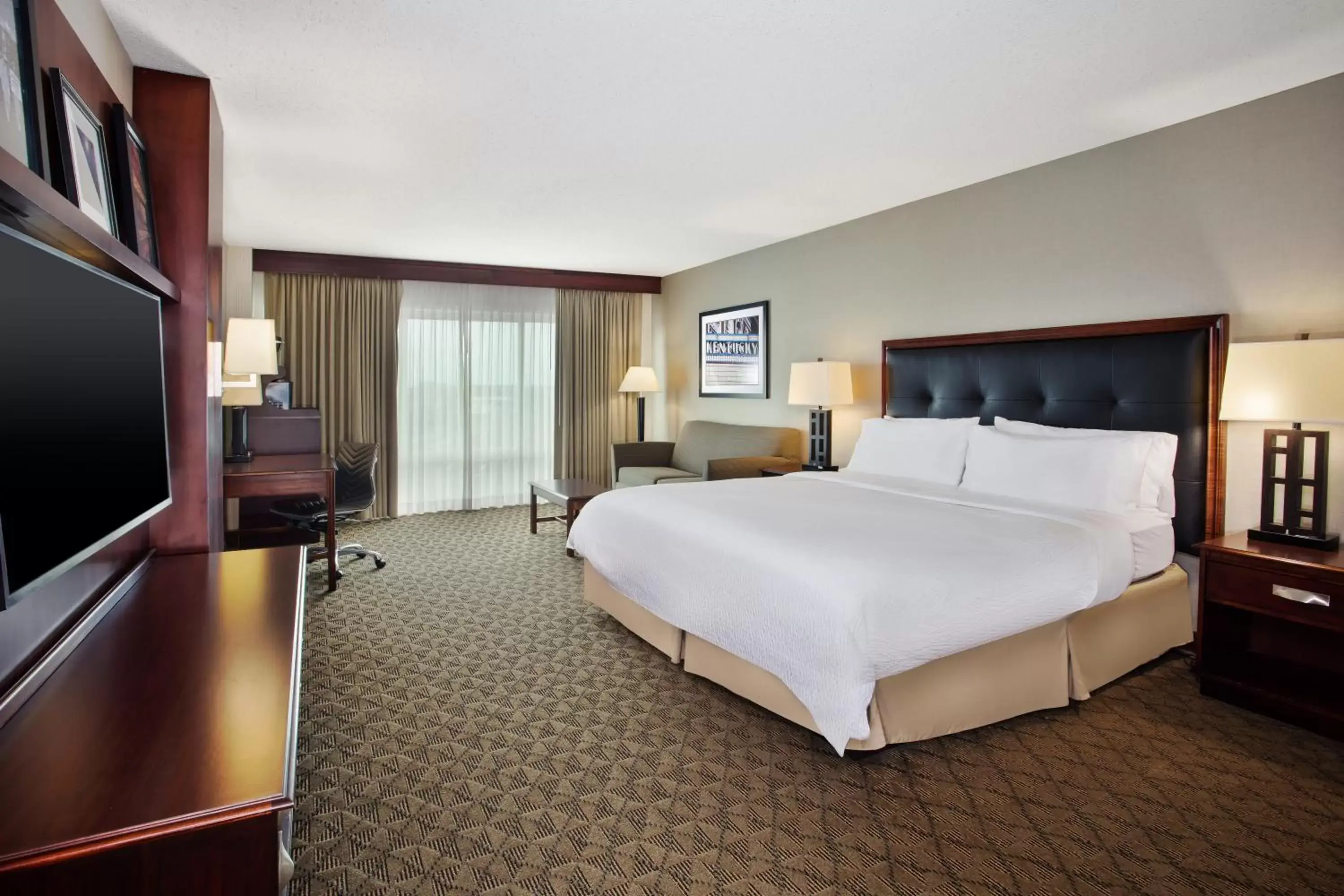 Photo of the whole room, Bed in Holiday Inn University Plaza-Bowling Green, an IHG Hotel