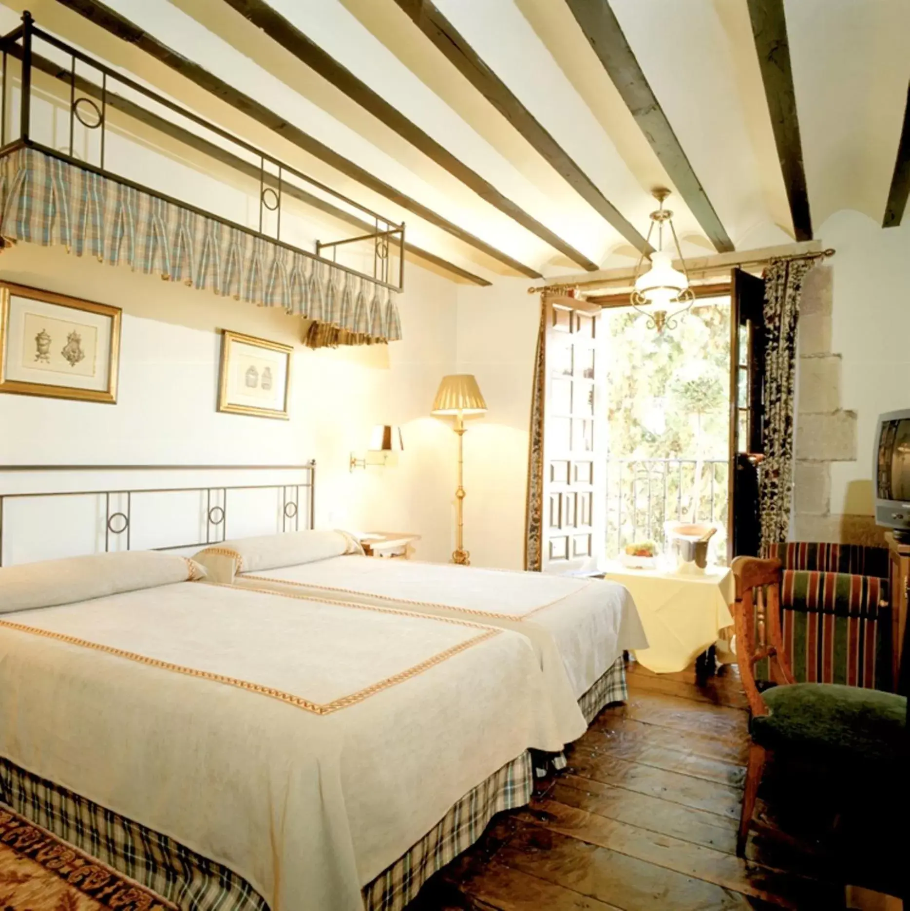 Bedroom in Parador de Santillana Gil Blas