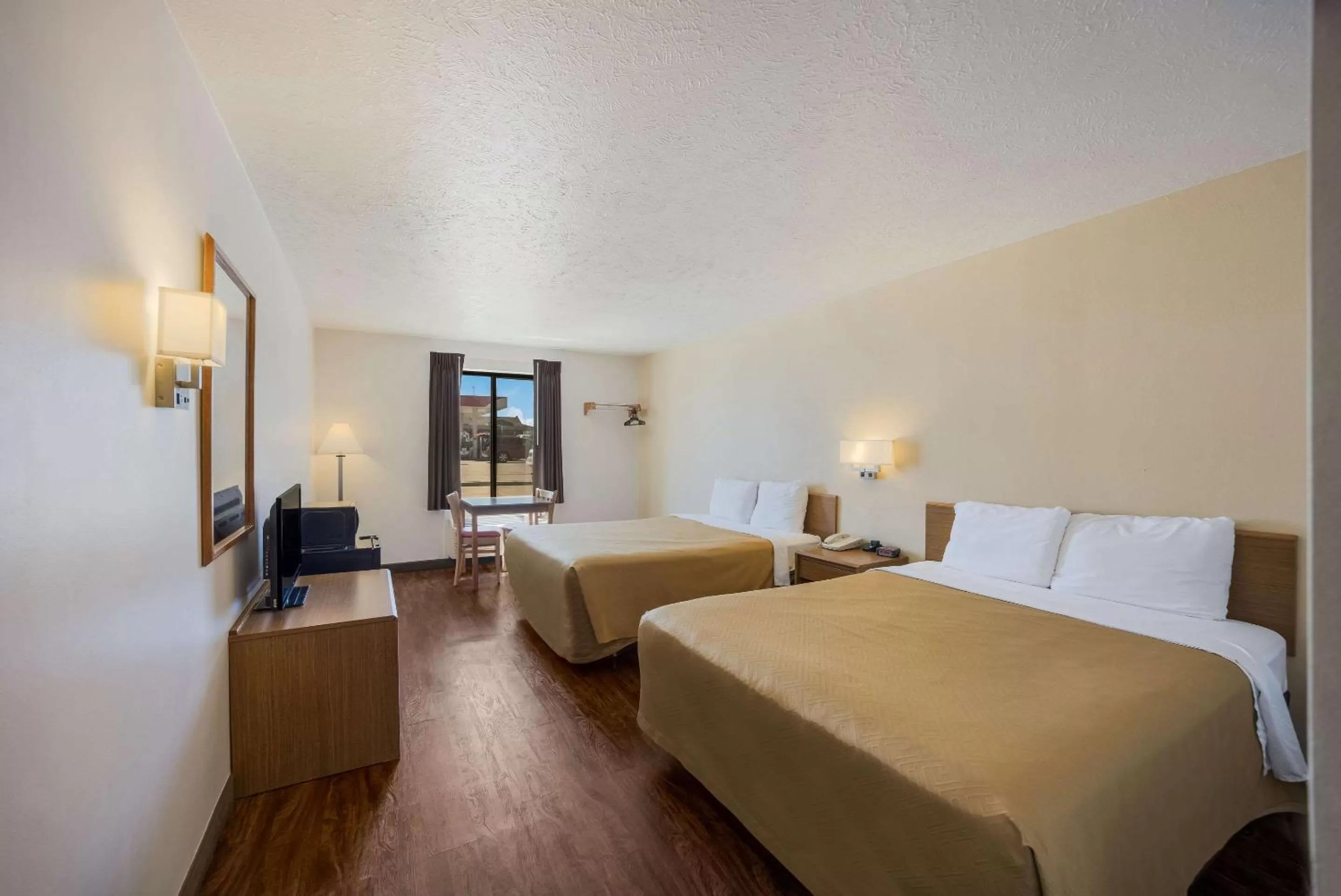 Double Room with Two Double Beds in Studio 6 Limon, CO I 70