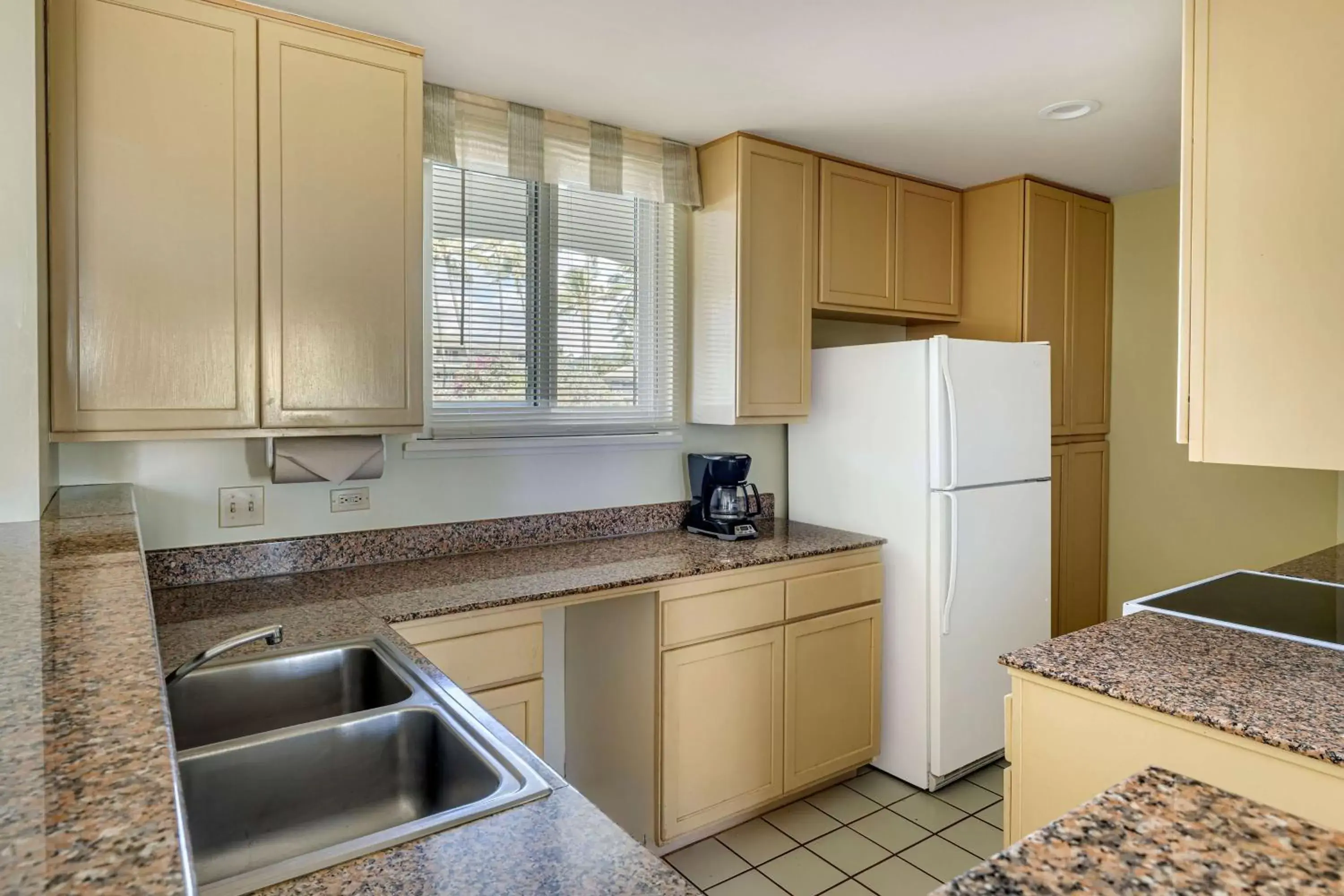 Kitchen or kitchenette, Kitchen/Kitchenette in Hilton Vacation Club The Point at Poipu Kauai