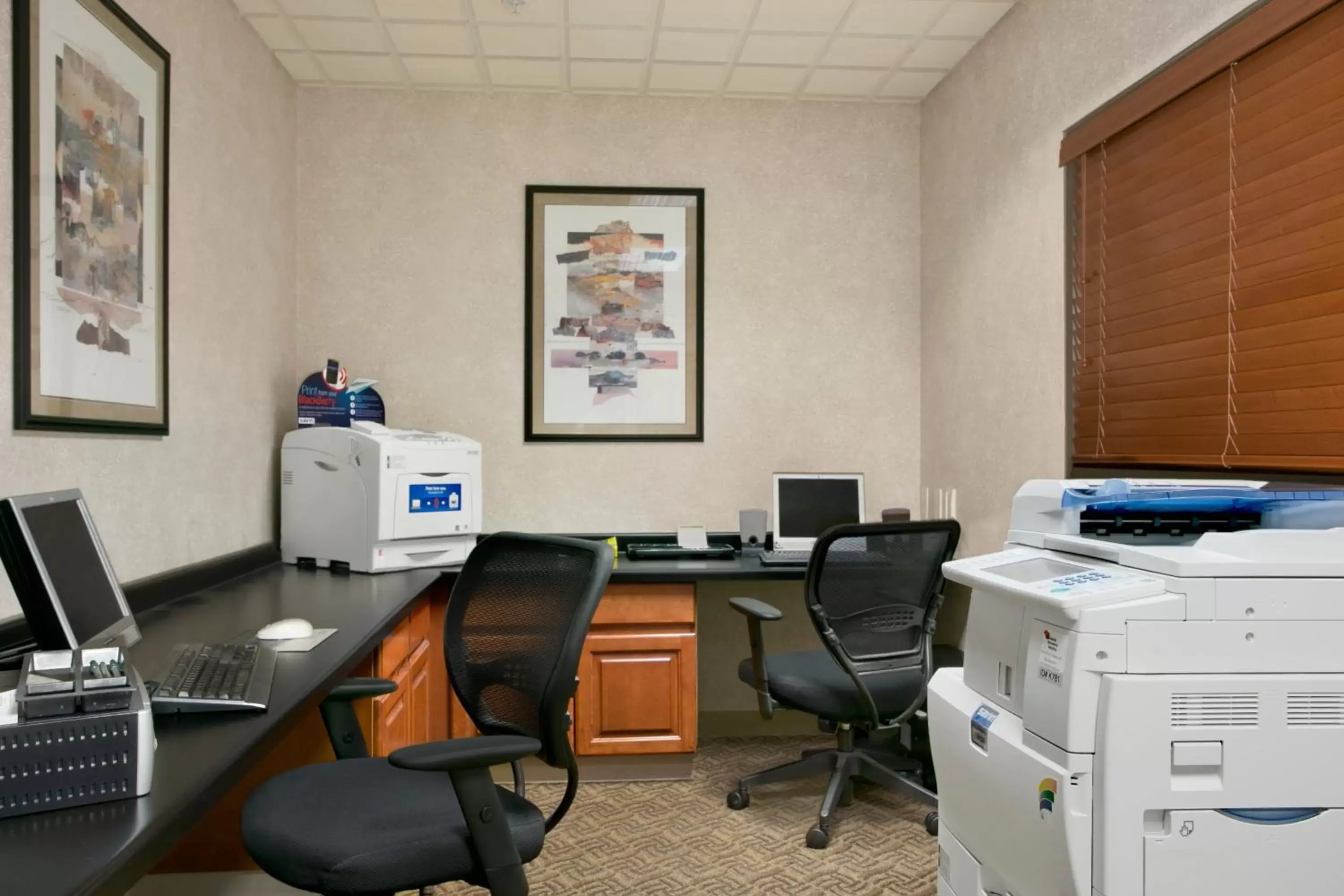 Business facilities in Wingate by Wyndham Green Bay