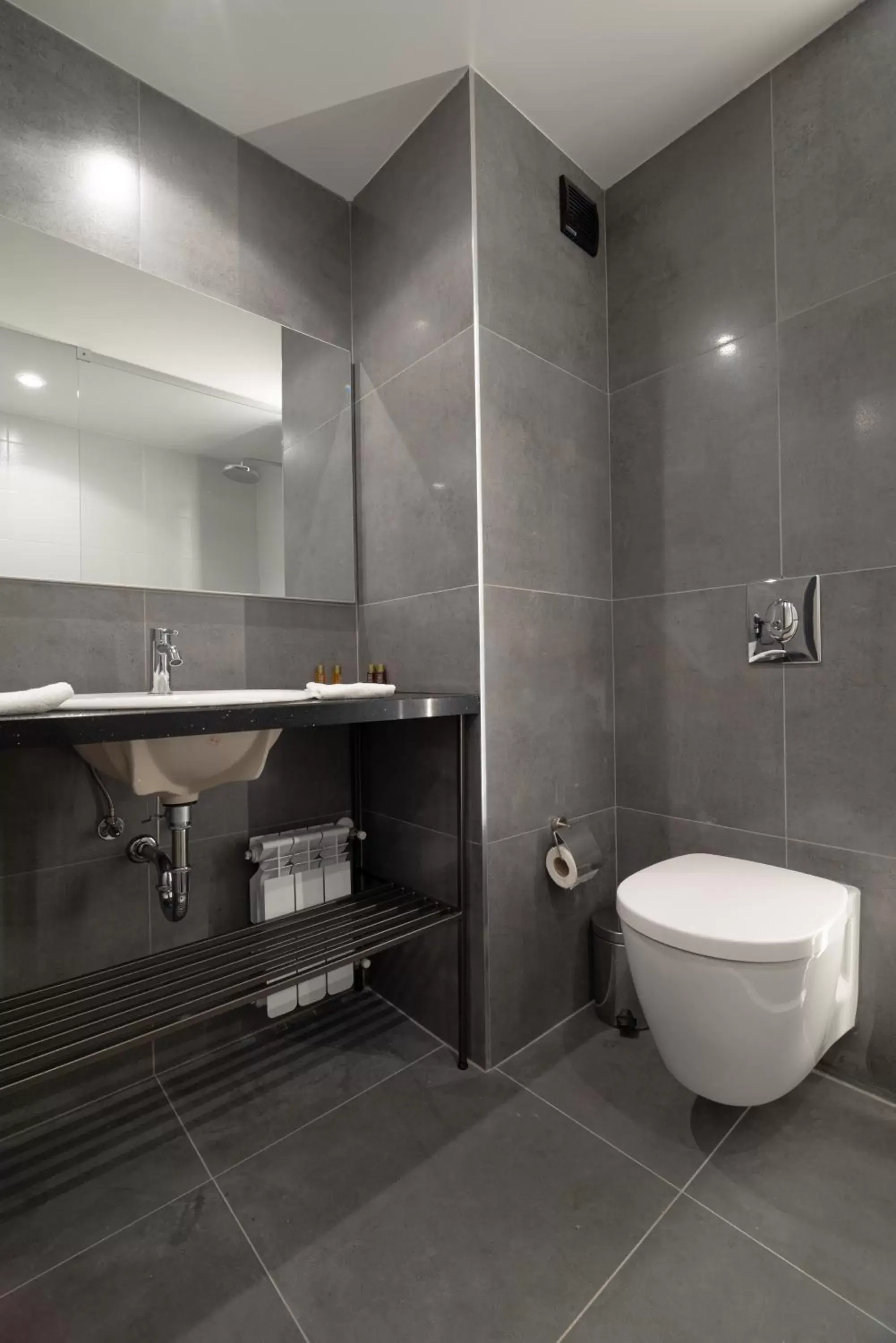 Bathroom in Vitosha Park Hotel