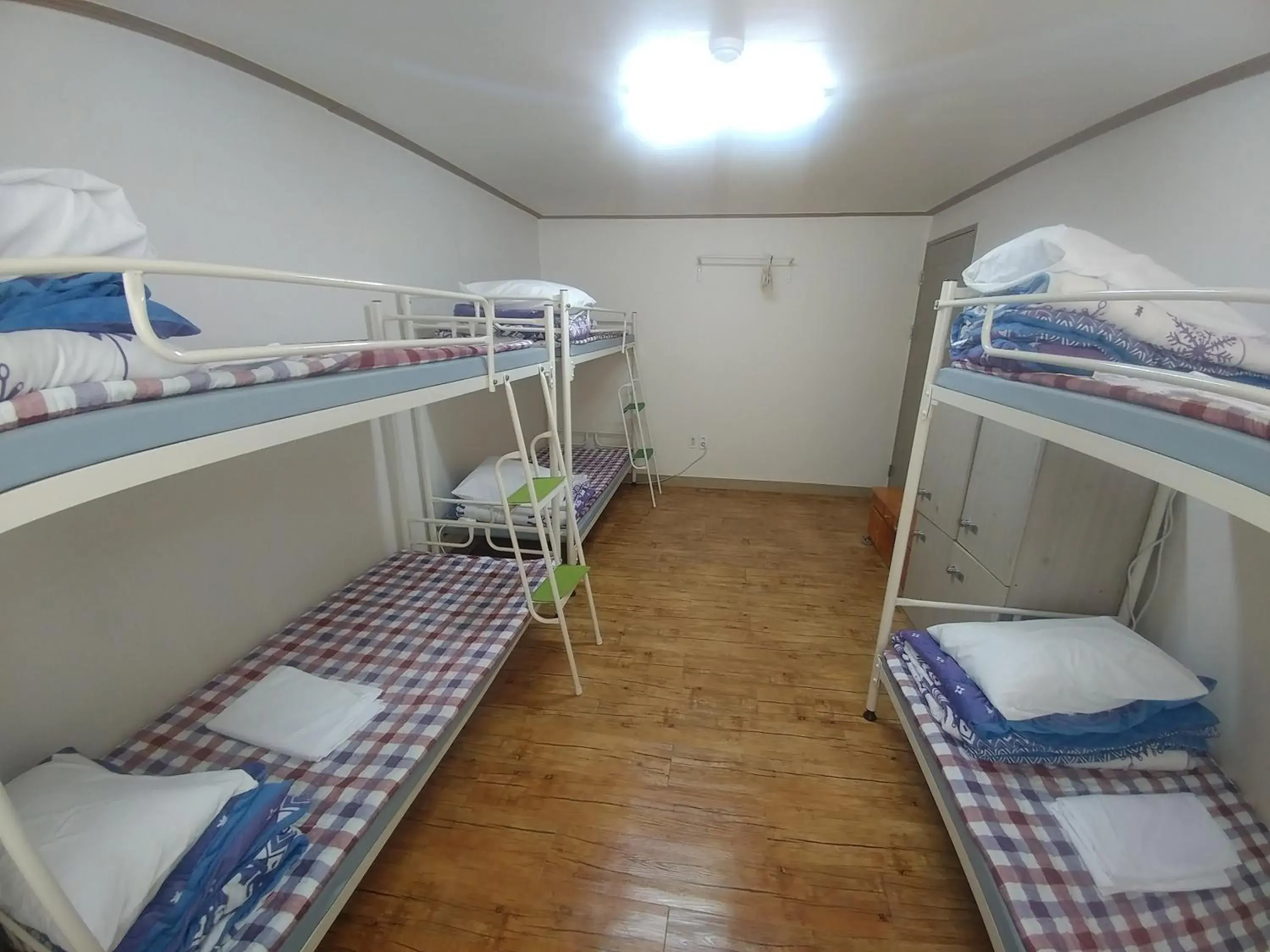 Bunk Bed in Masil Guesthouse Jeju