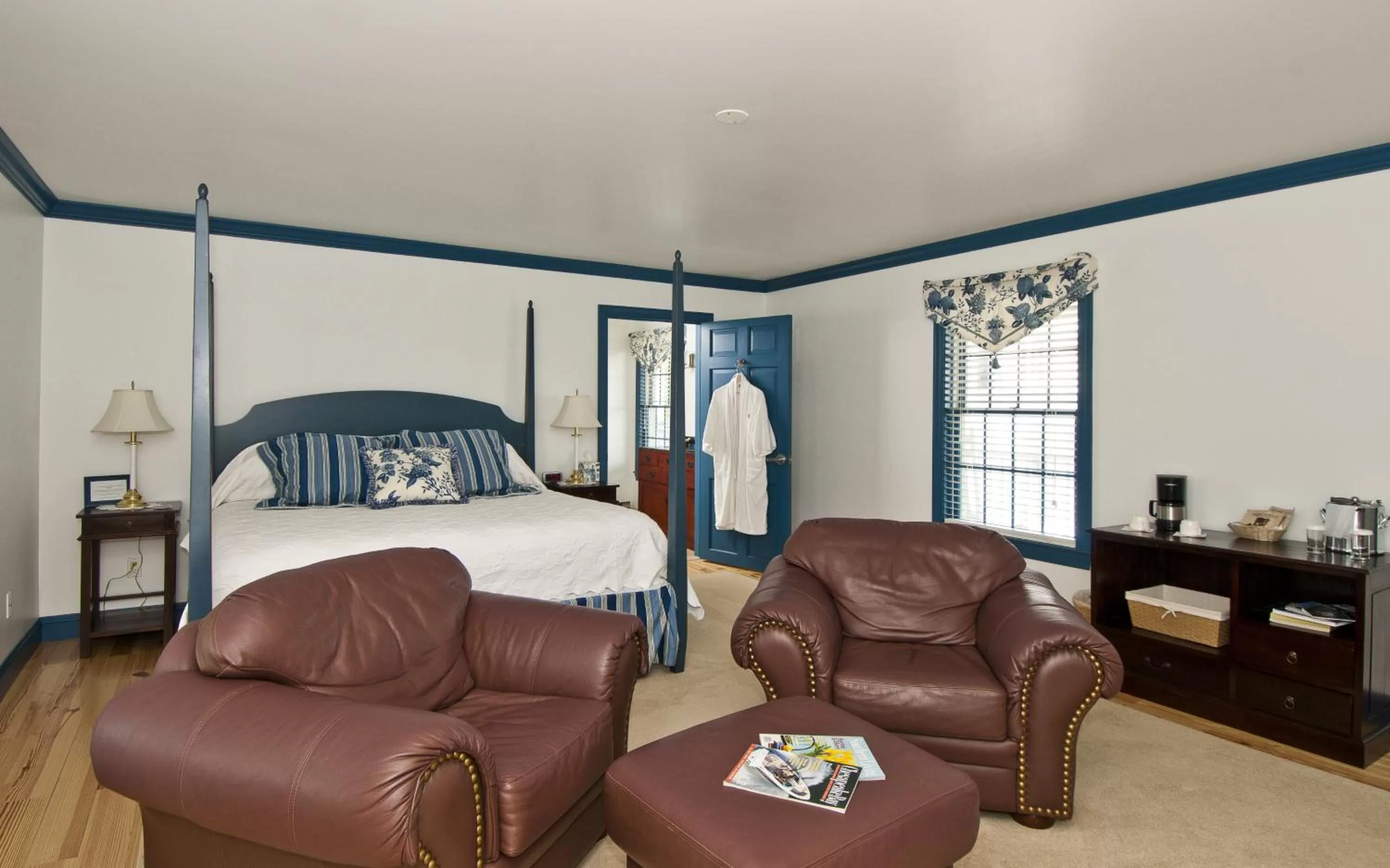 Photo of the whole room, Bed in Inn at Osprey Point