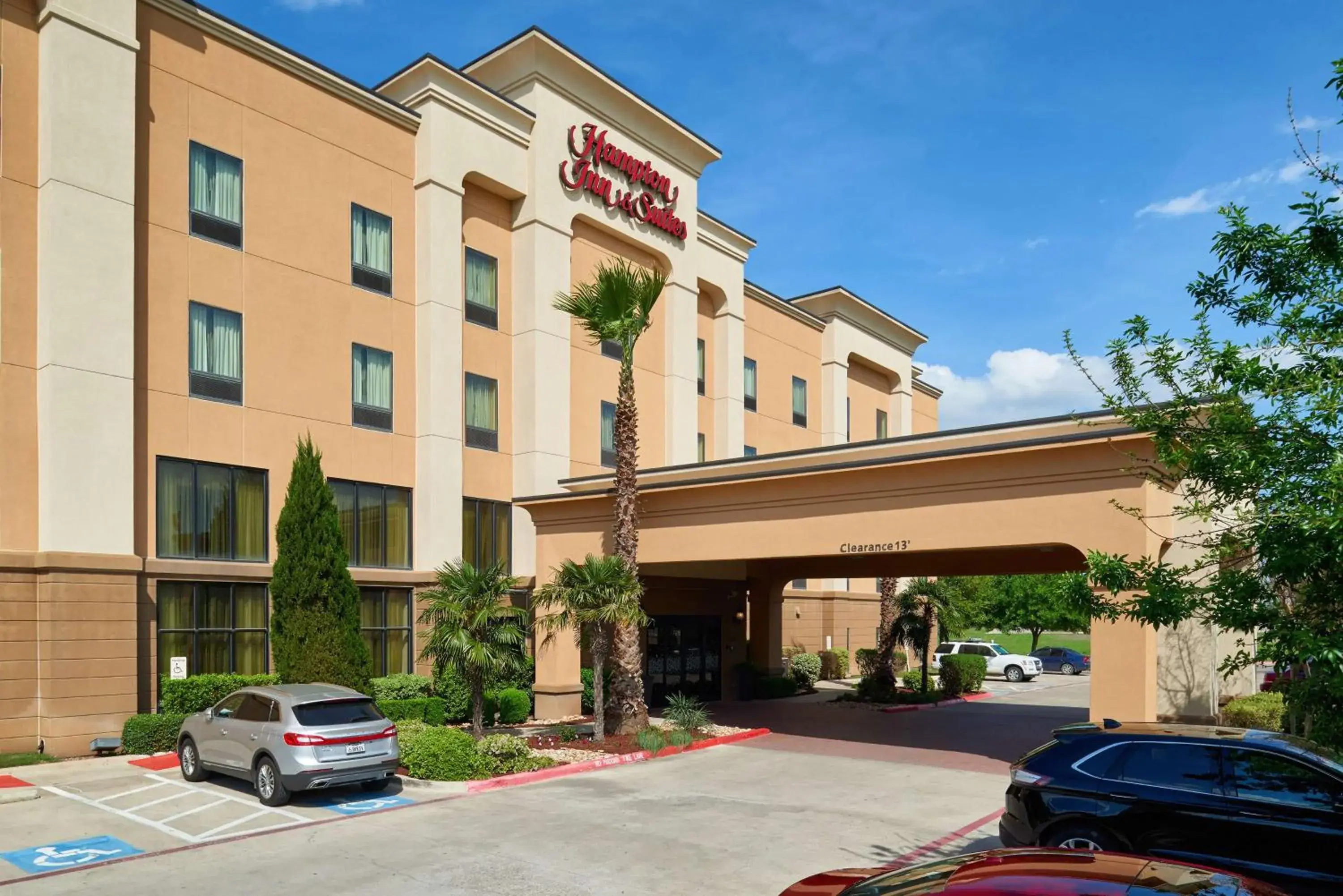 Property building in Hampton Inn & Suites Austin South Buda Property building in Hampton Inn & Suites Austin South Buda