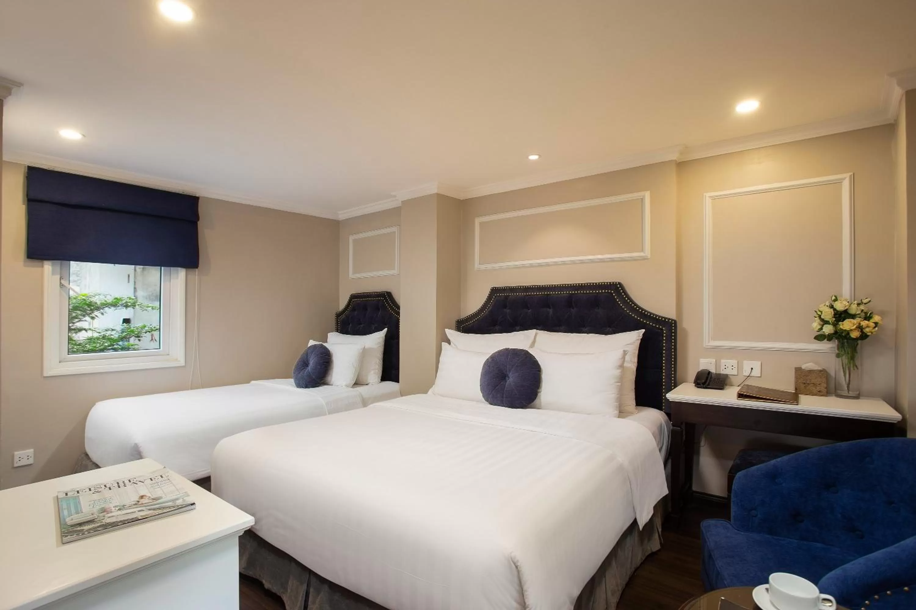 Bedroom, Bed in Flora Centre Hotel & Spa