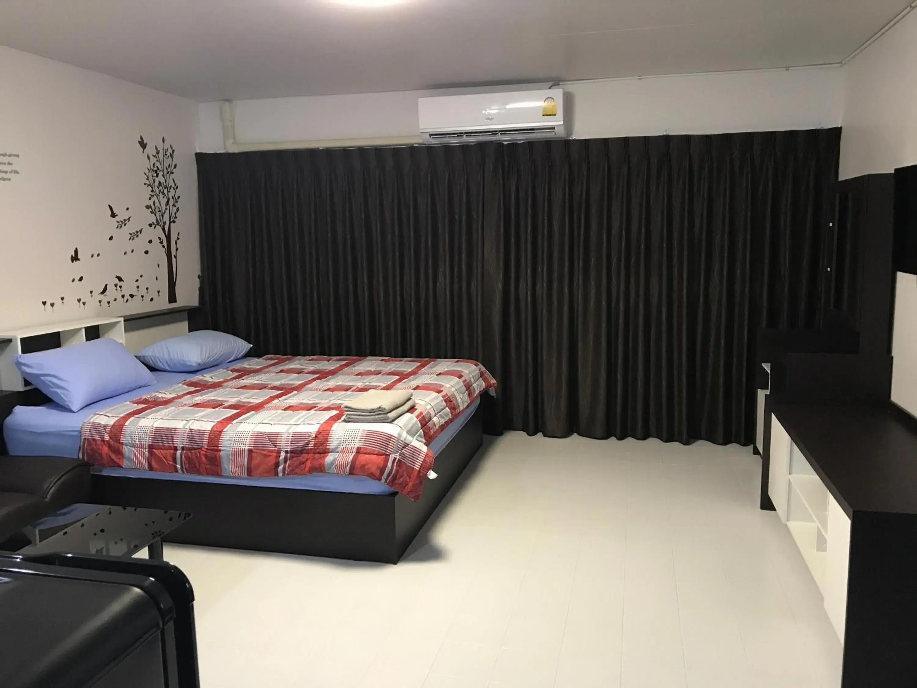 Bedroom, Bed in Muangthongthani Rental/Khun Dan