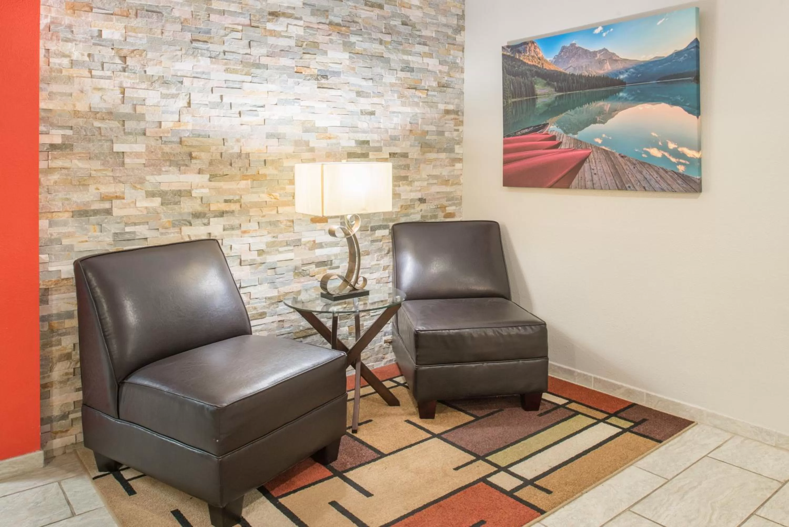 Seating area in Super 8 by Wyndham Moberly MO