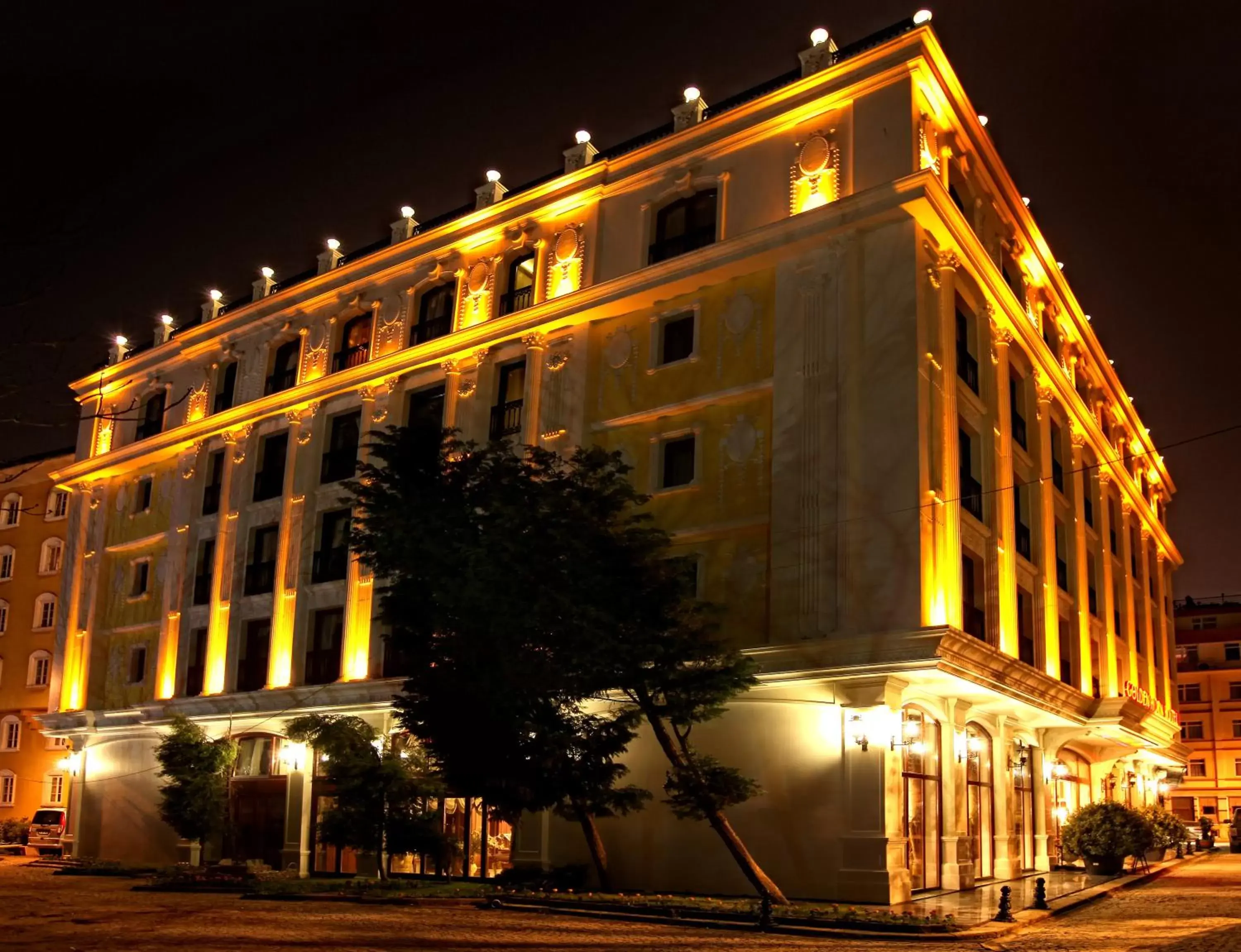 Facade/entrance, Property Building in Deluxe Golden Horn Sultanahmet Hotel