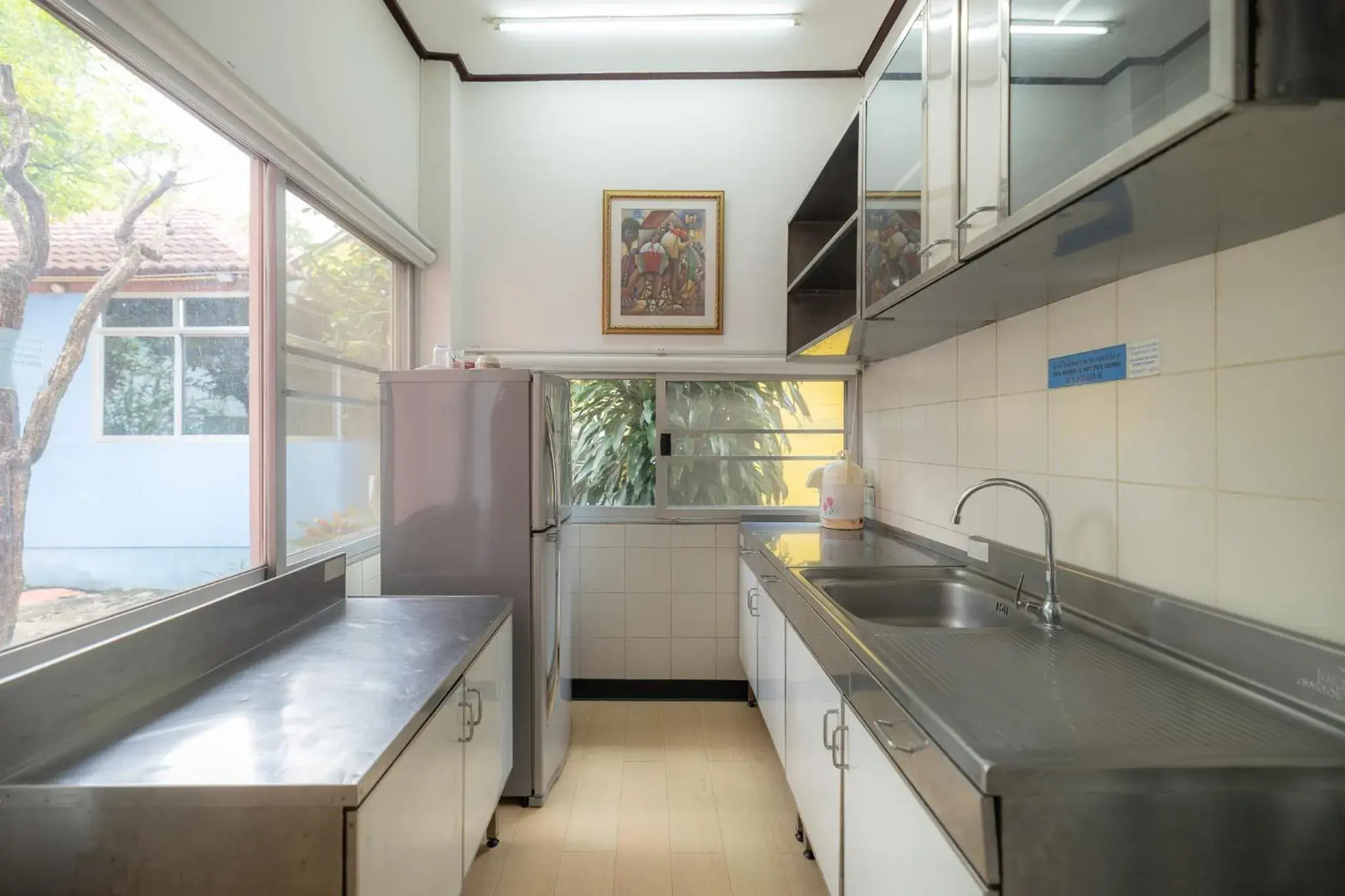 kitchen, Kitchen/Kitchenette in Bangkok Rama Hotel