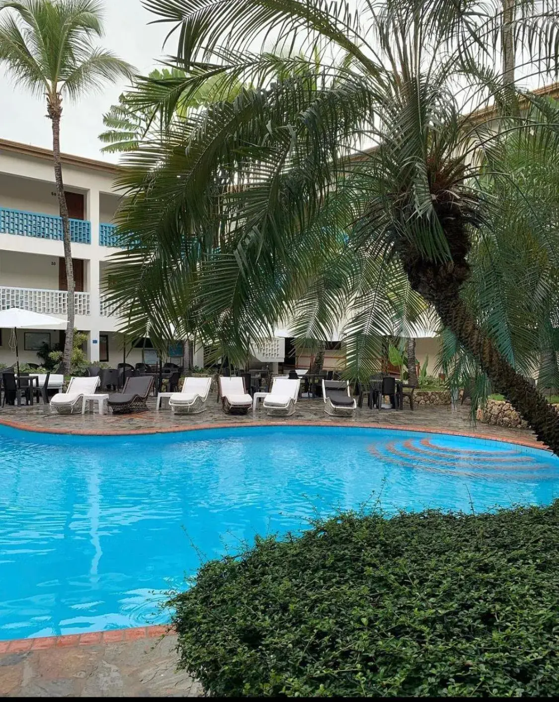 Swimming Pool in Acuarium Suite Resort