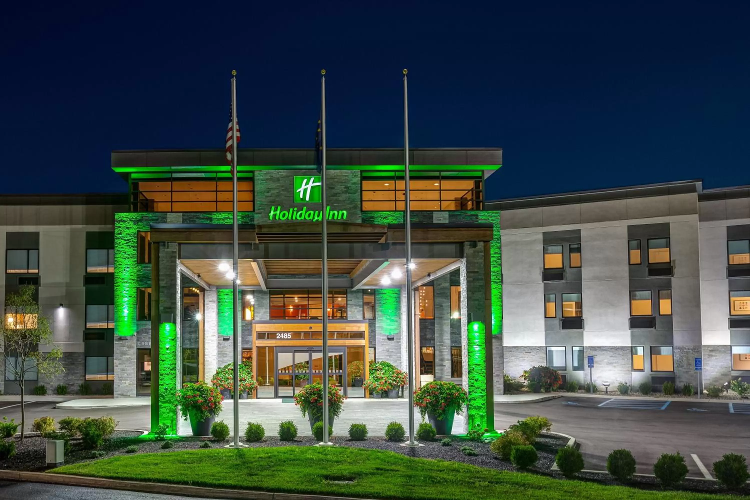 Property building in Holiday Inn - Columbus by IHG