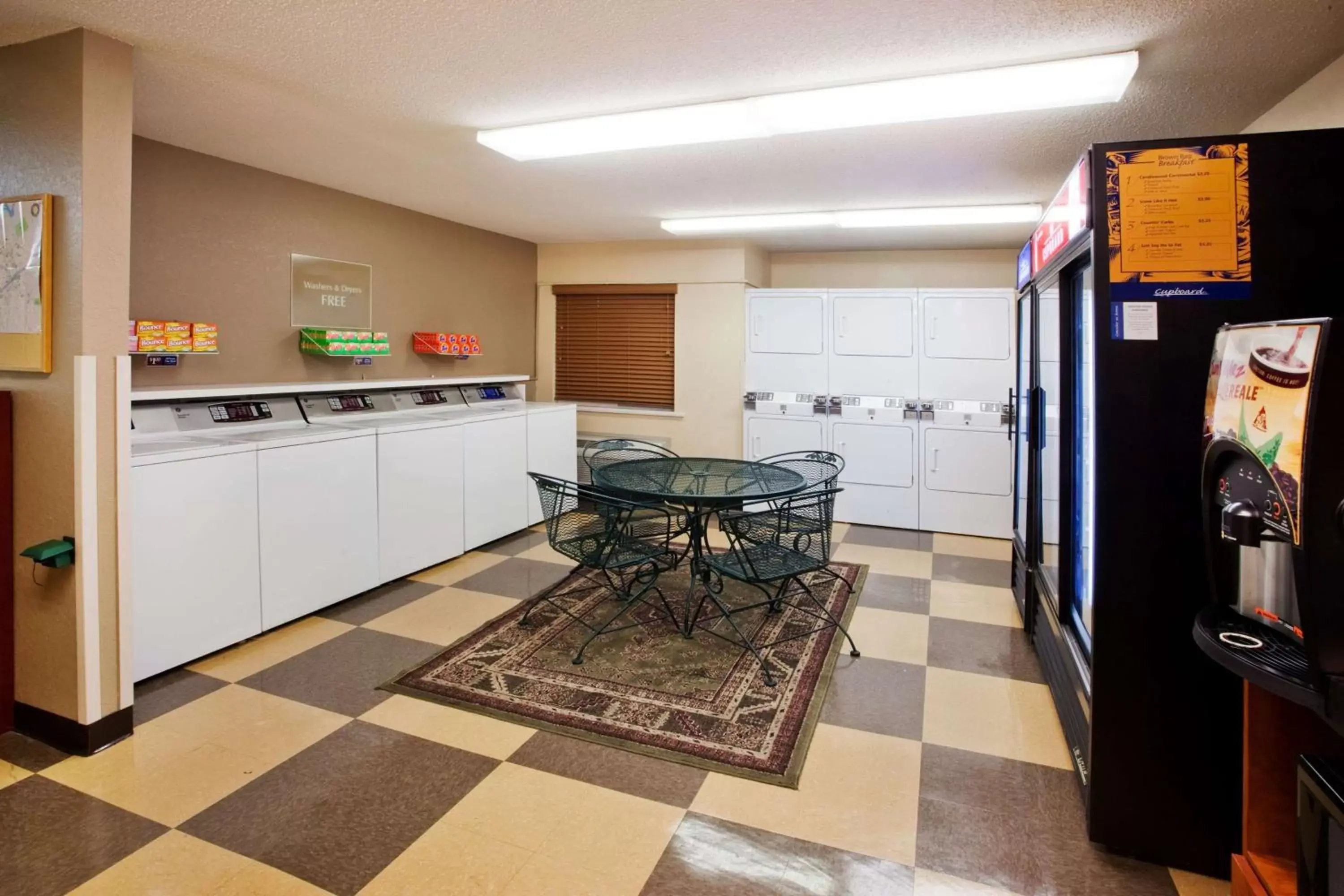 laundry, Kitchen/Kitchenette in Sonesta Simply Suites Atlanta Gwinnett Place