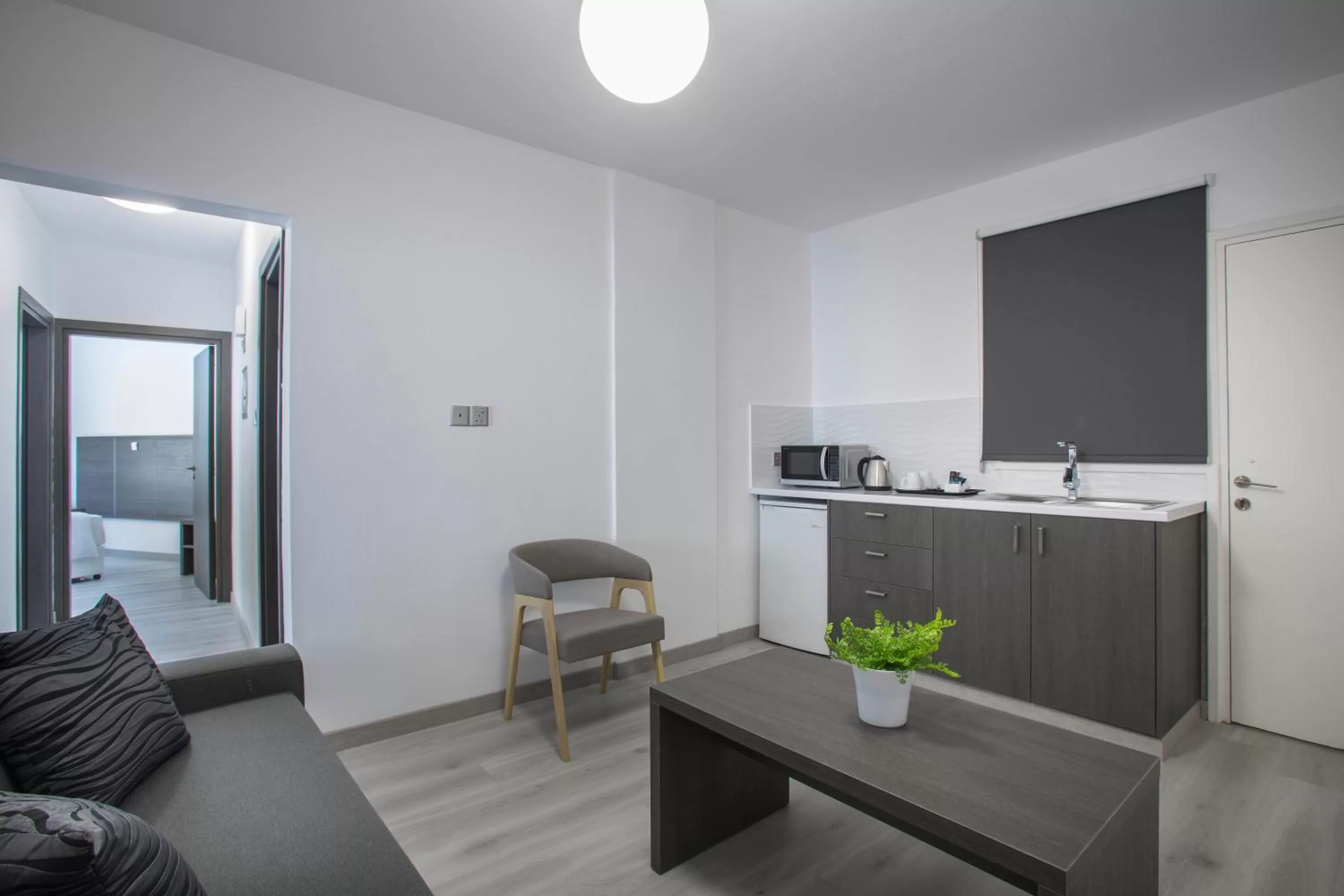 Coffee/tea facilities in Blazer Residence