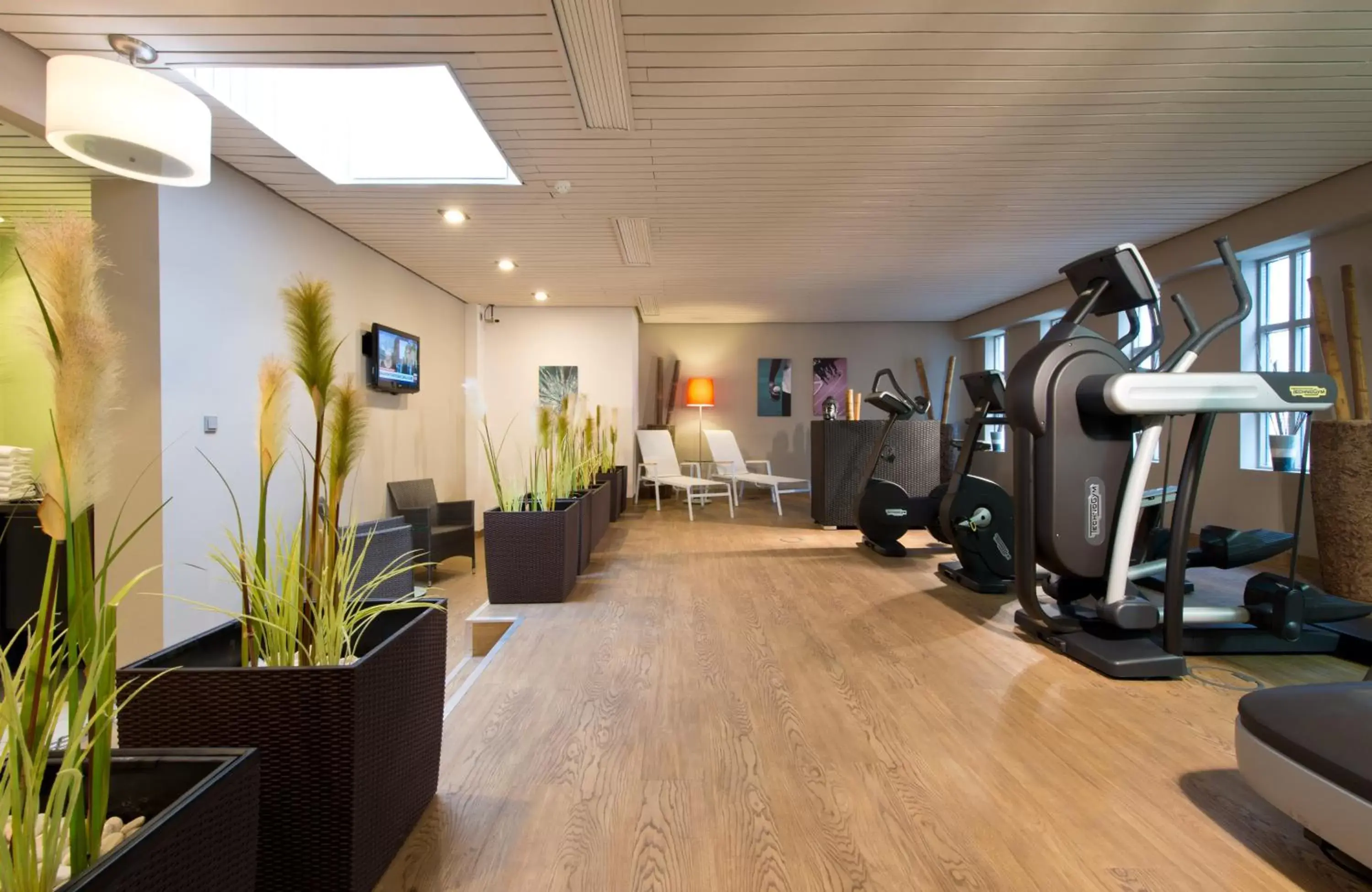 Spa and wellness centre/facilities in Leonardo Royal Hotel Düsseldorf Königsallee Spa and wellness centre/facilities in Leonardo Royal Hotel Düsseldorf Königsallee