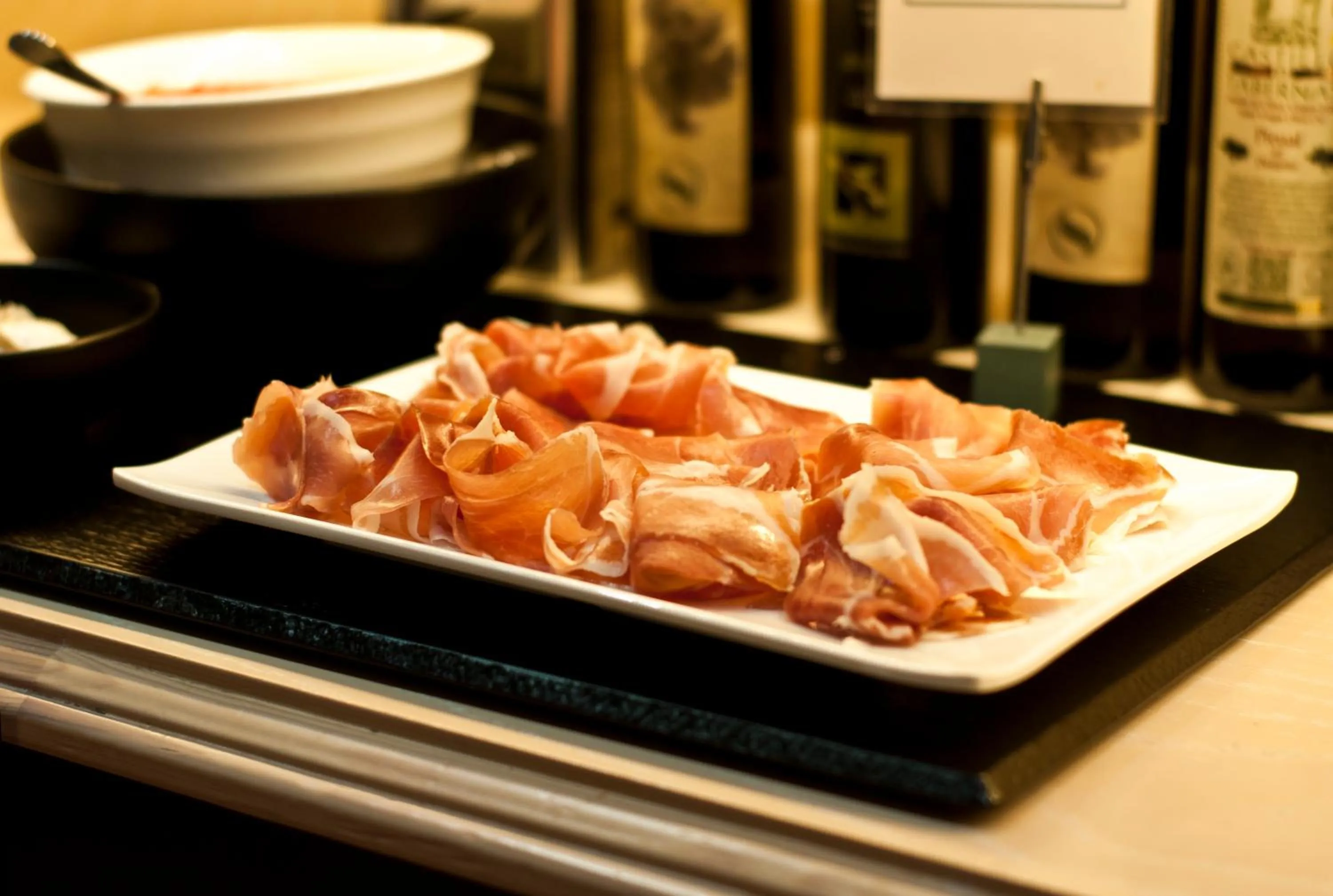 Food and drinks in Luze Castellana