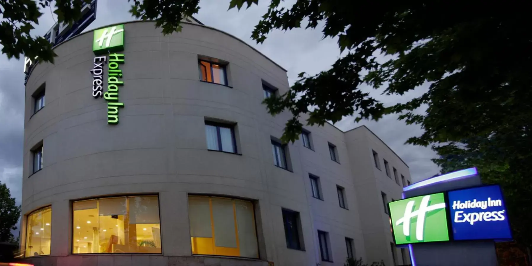 Property building in Holiday Inn Express San Sebastian de los Reyes by IHG Property building in Holiday Inn Express San Sebastian de los Reyes by IHG