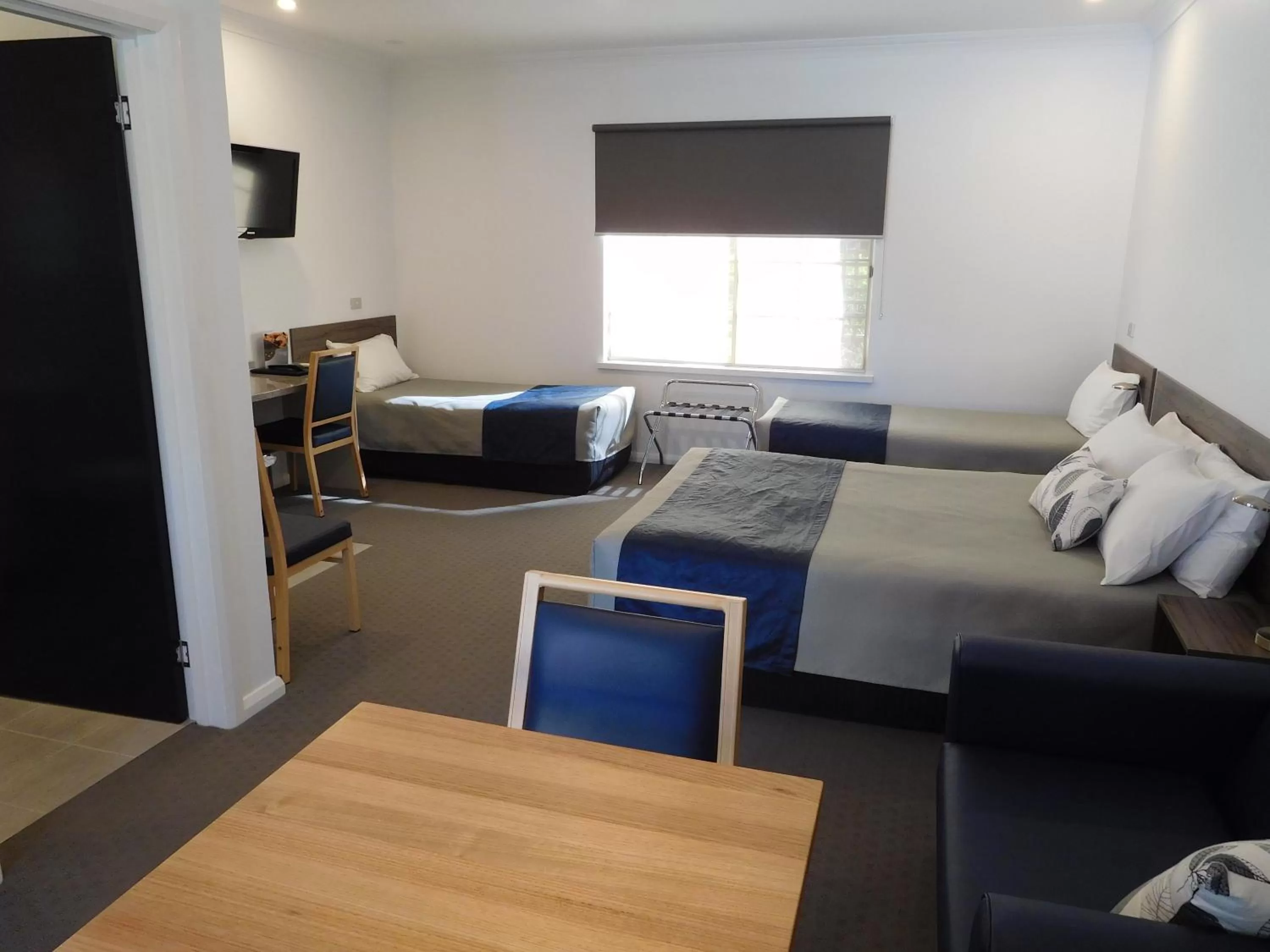 Photo of the whole room, Bed in Commercial Golf Resort