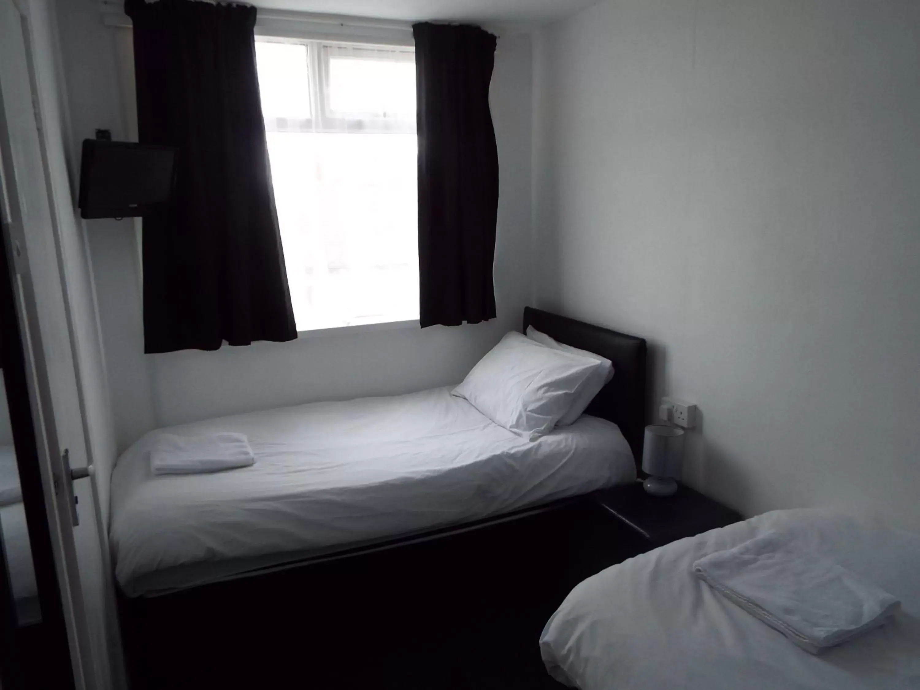 Bed in Alfies Hotel