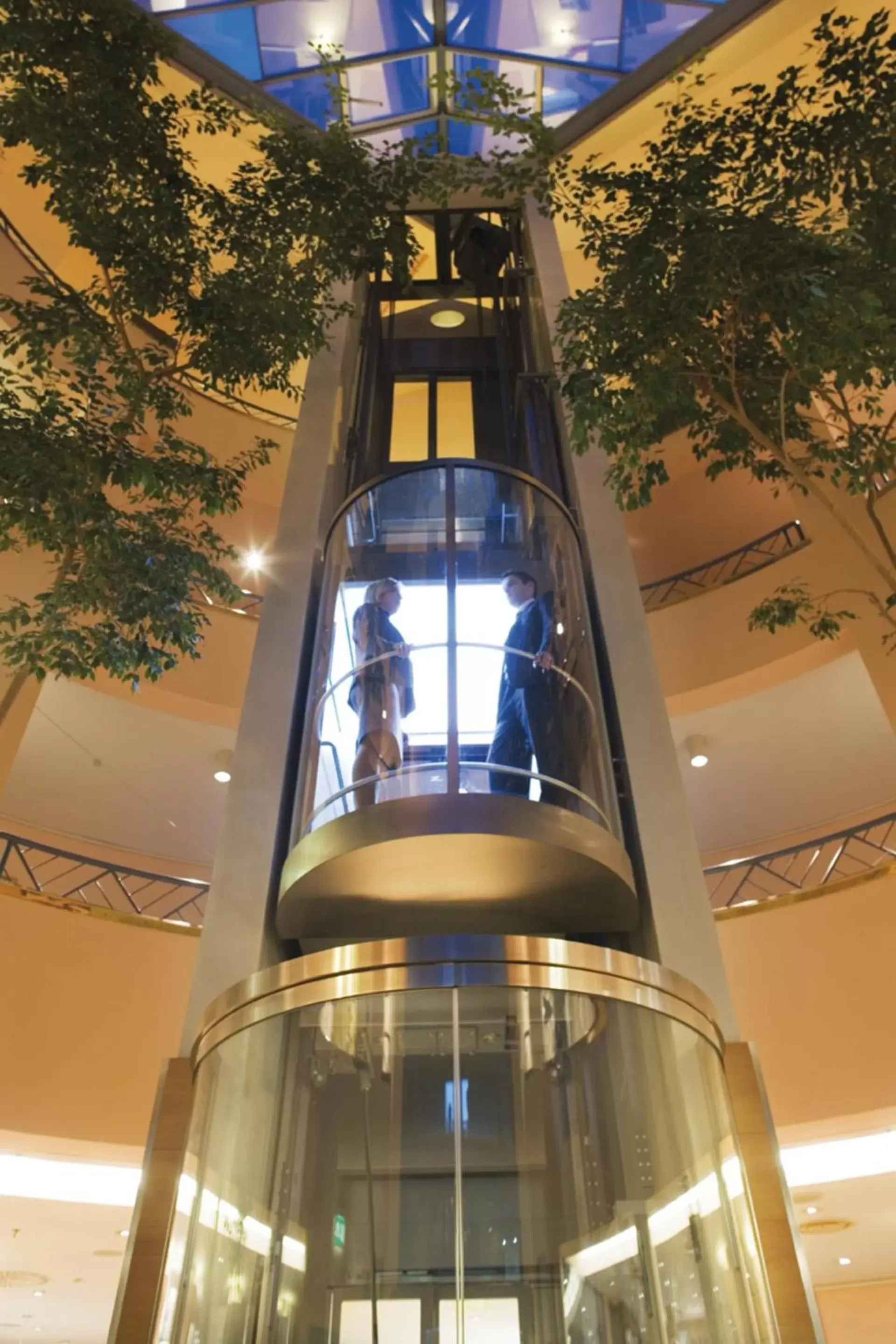 Lobby or reception in Mövenpick Hotel München-Airport