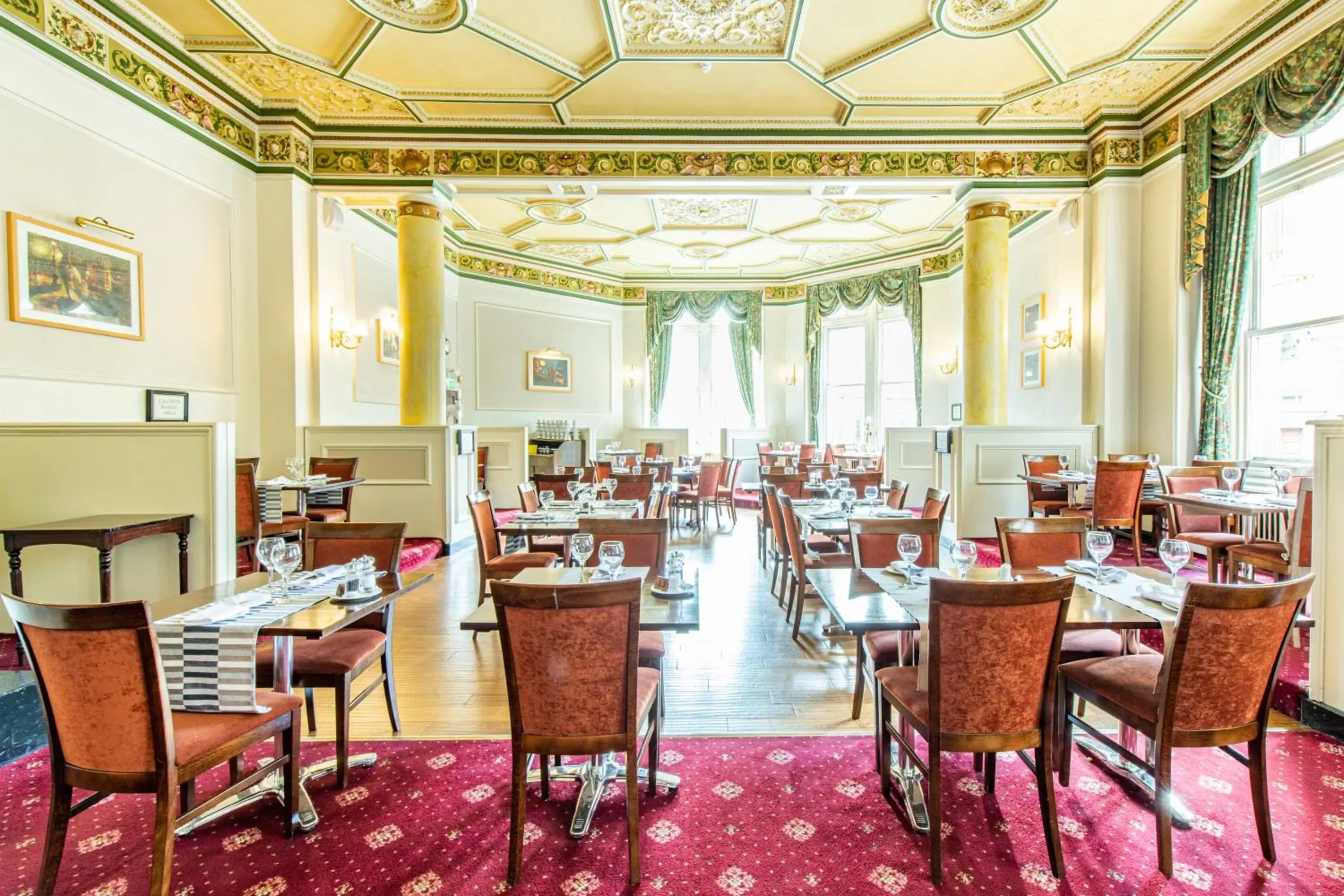 Restaurant/Places to Eat in The Midland Hotel