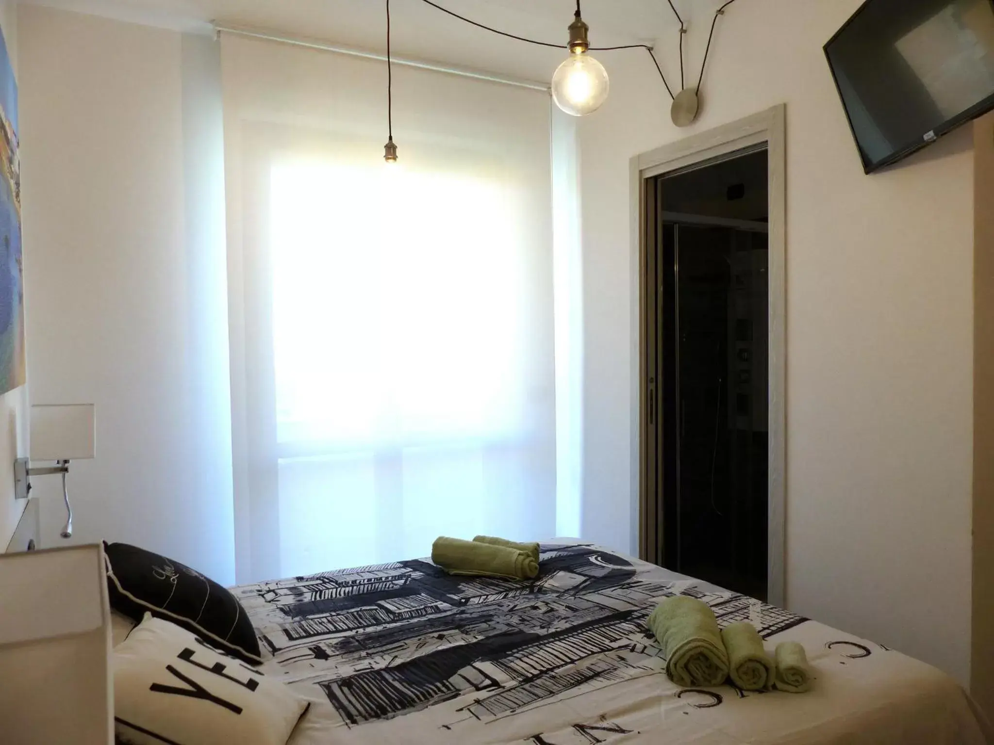 Bedroom, Bed in Re Barbaro