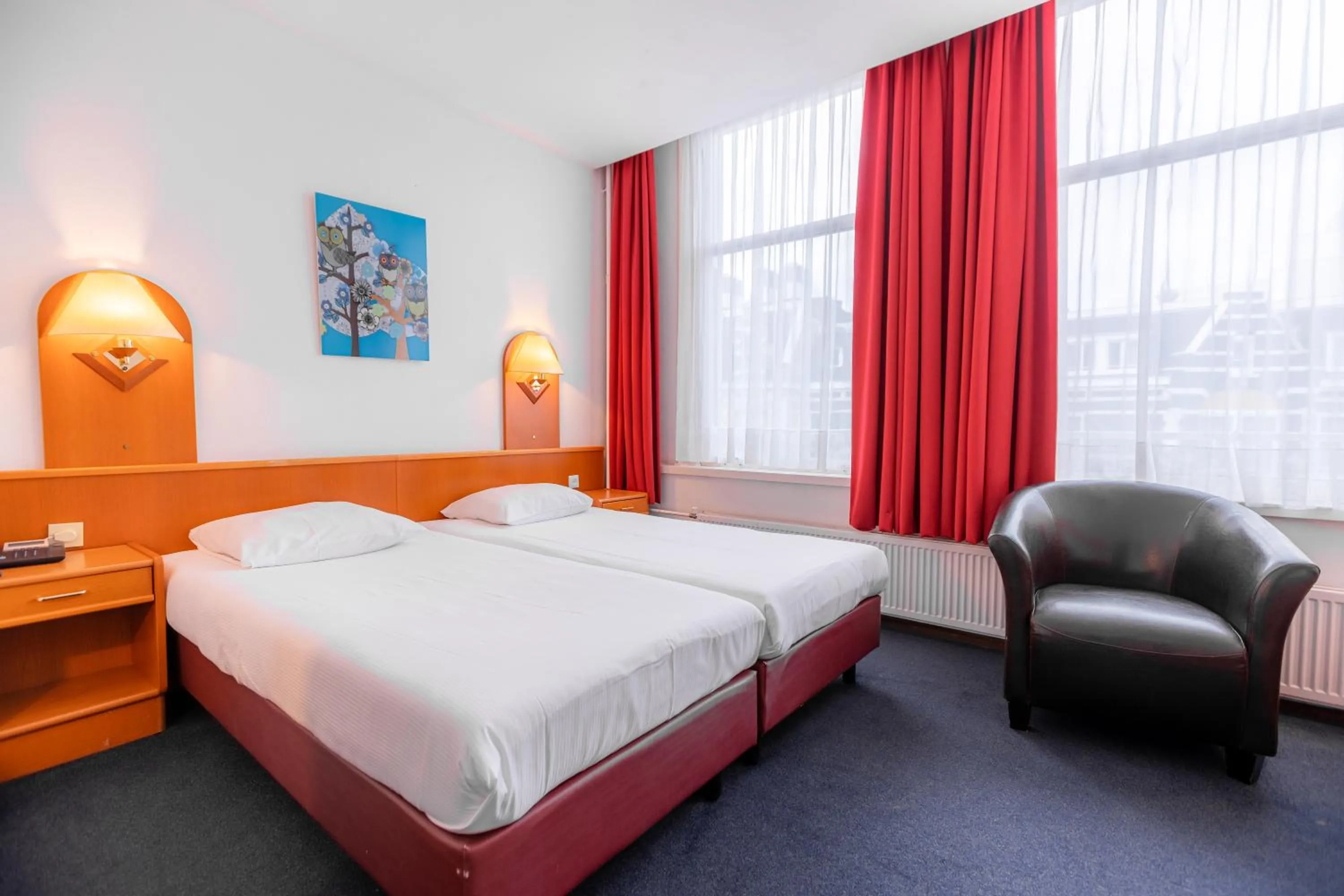 Bedroom, Bed in Owl Hotel