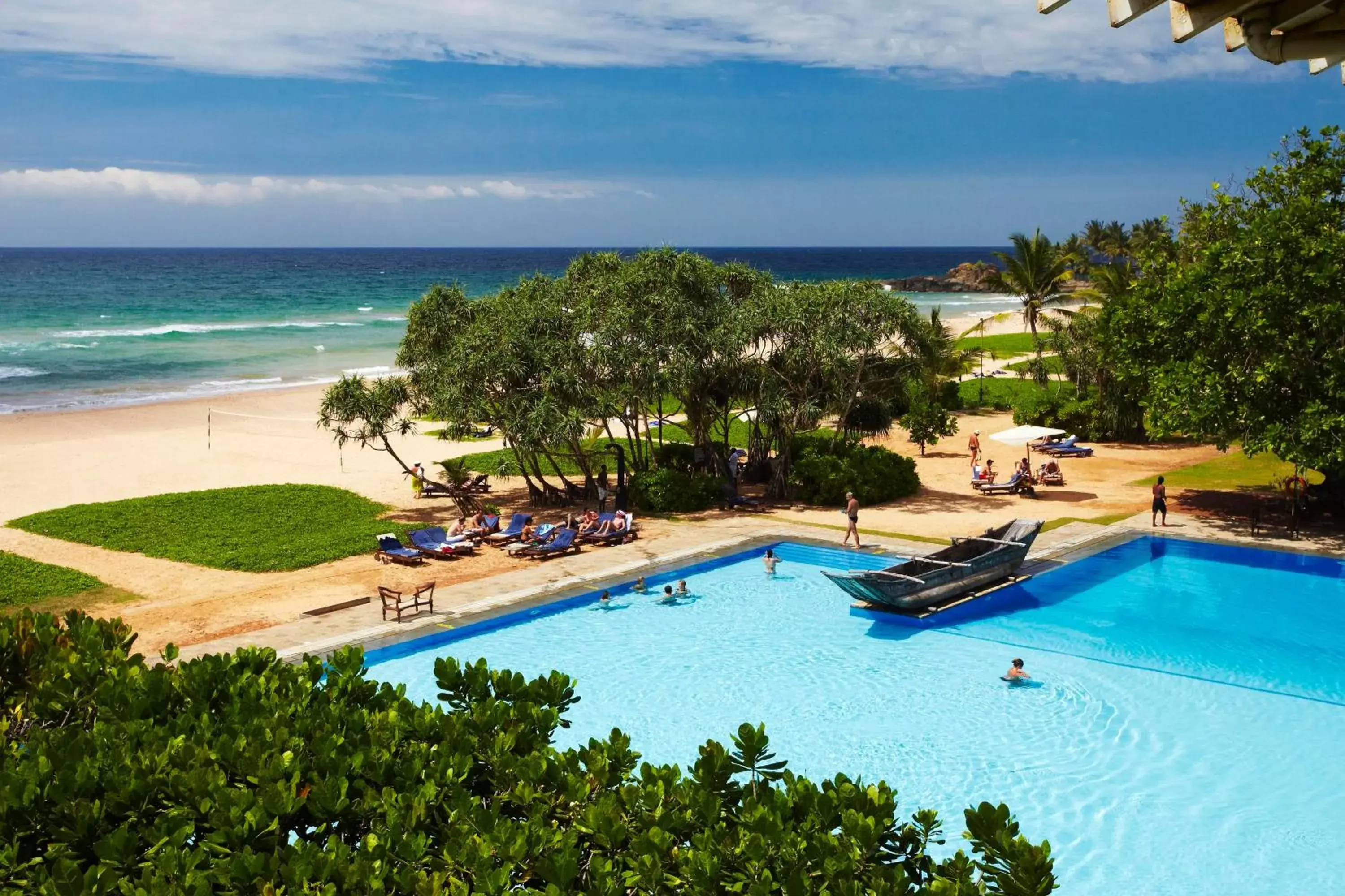 Swimming pool, Pool View in Heritance Ahungalla