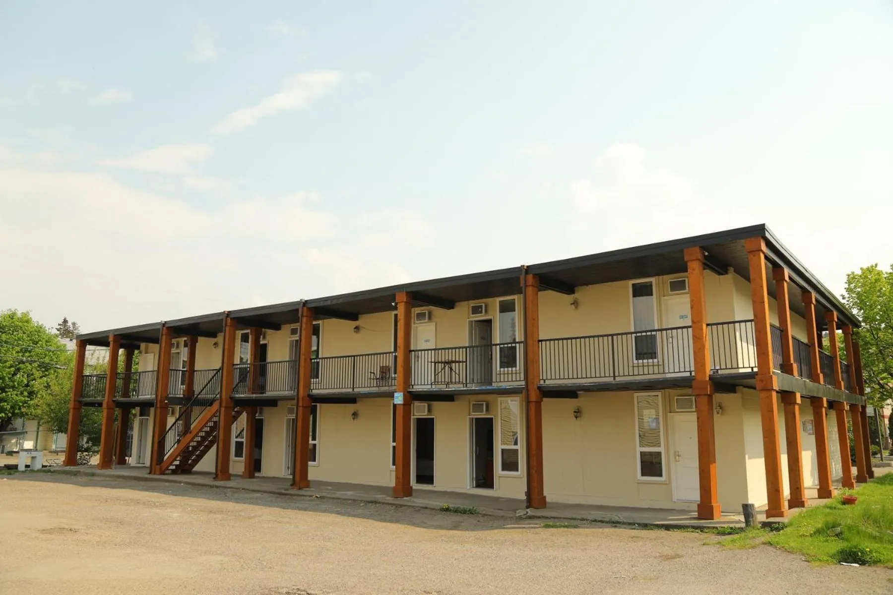 Property Building in Fraser Inn