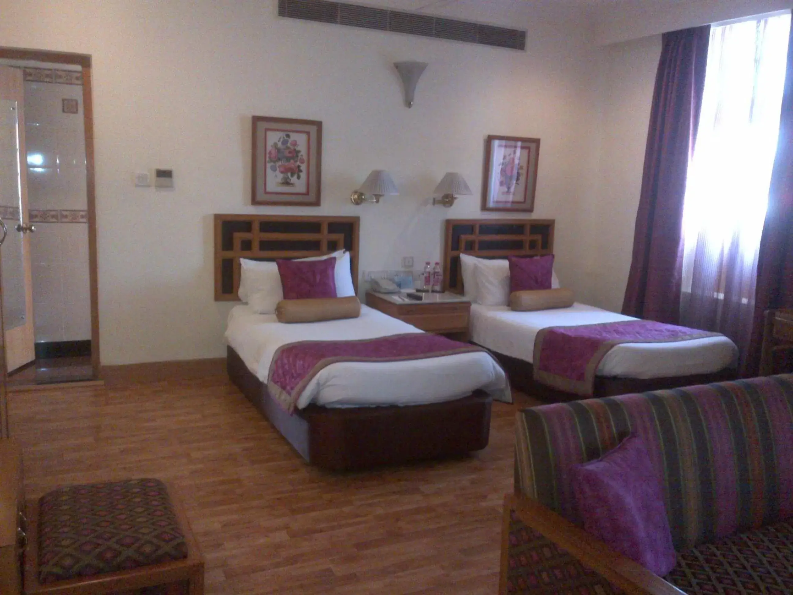 Photo of the whole room, Bed in Ambassador, New Delhi - IHCL SeleQtions