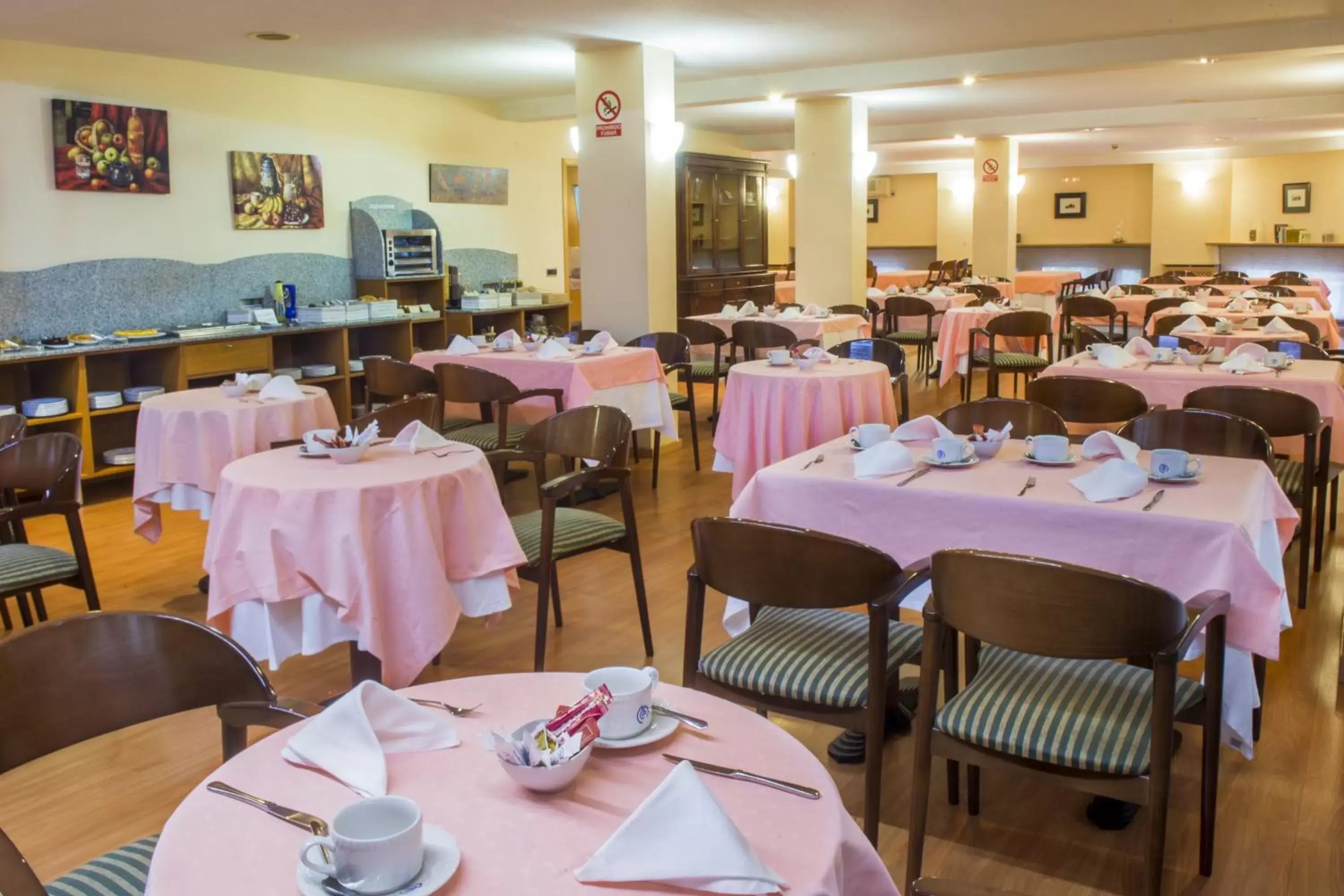 Restaurant/Places to Eat in Hotel Castelao
