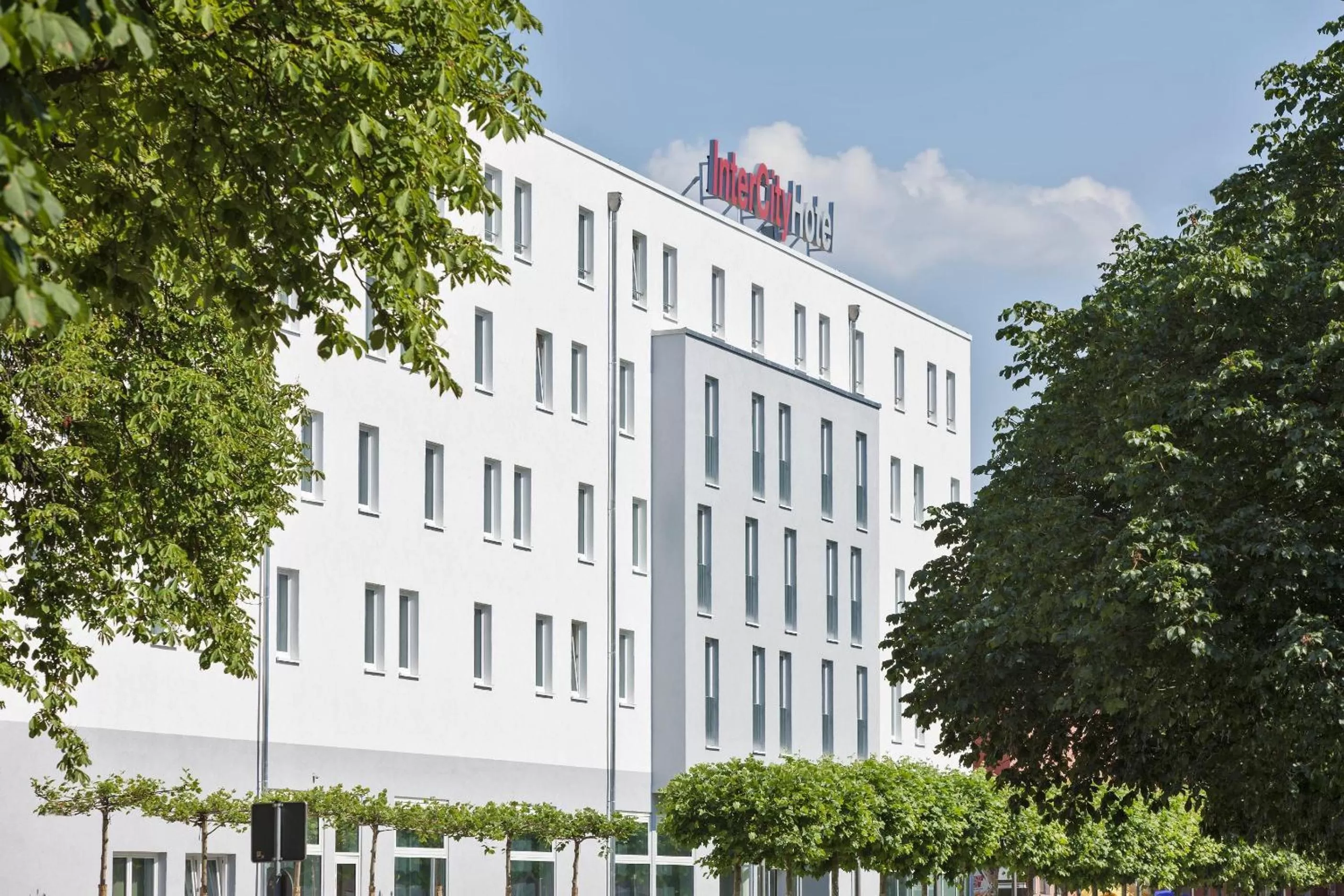 Facade/entrance in IntercityHotel Ingolstadt