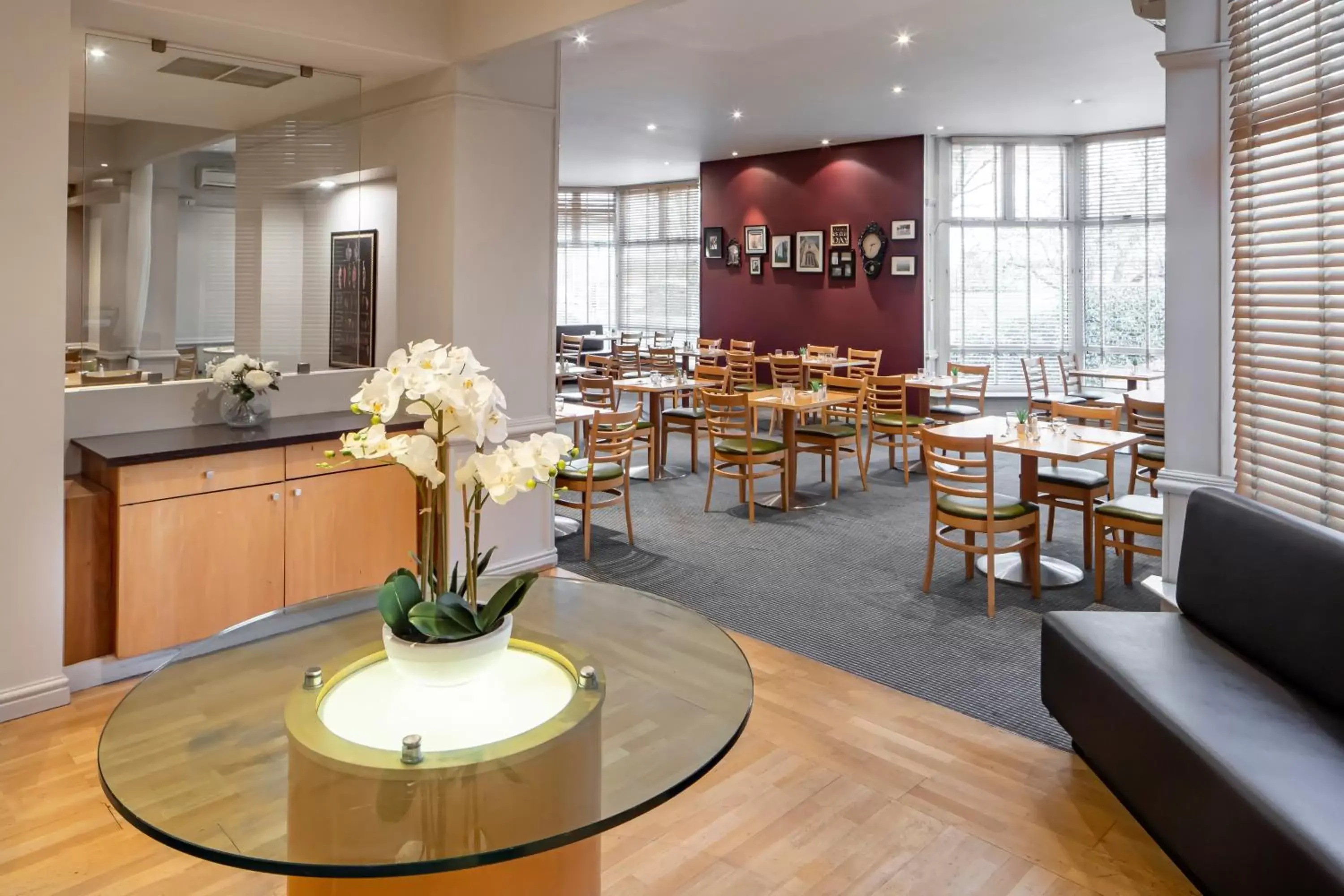 Restaurant/places to eat in Holiday Inn Basingstoke by IHG Restaurant/places to eat in Holiday Inn Basingstoke by IHG